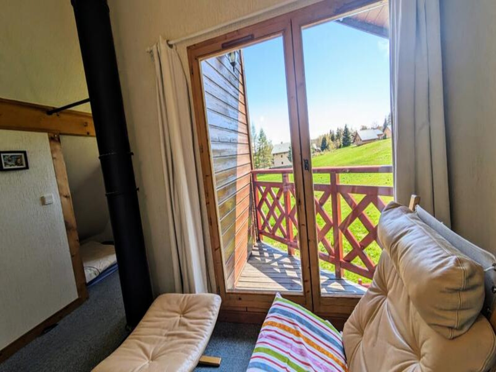 Authentiek chalet voor 6 personen in La Féclaz met tuin en gedeeld zwembad - foto 18