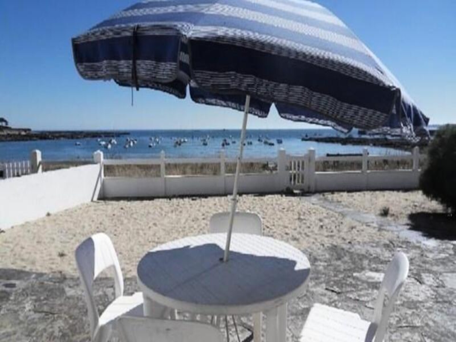 Direct aan zee: 100m² appartement met tuin & strandtoegang in Ploemeur - foto 7
