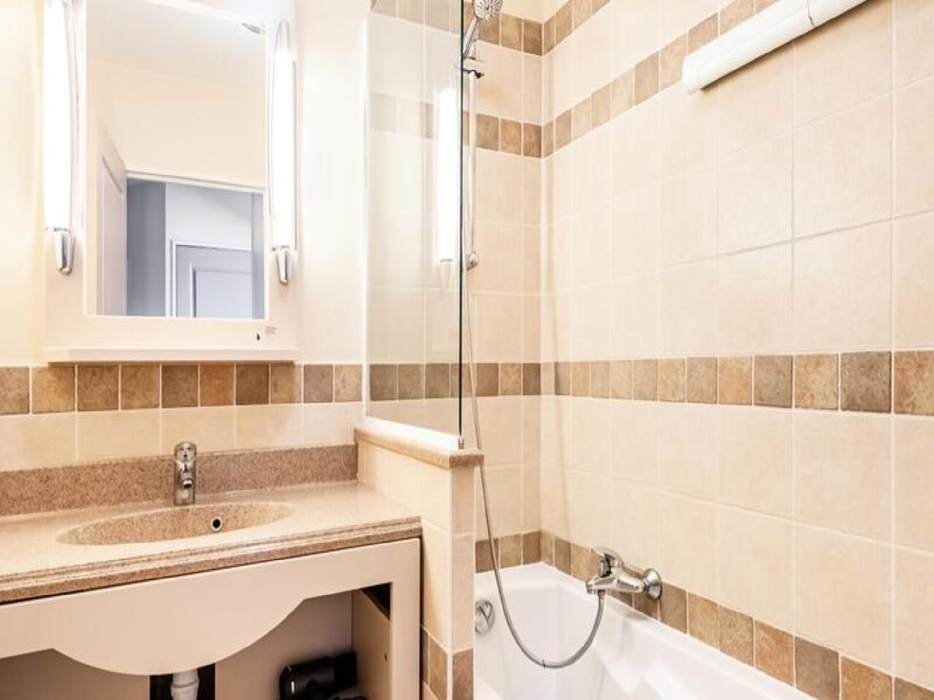 Knus appartement op 180 ha landgoed met zwembad en uitzicht op de Luberon - foto 14