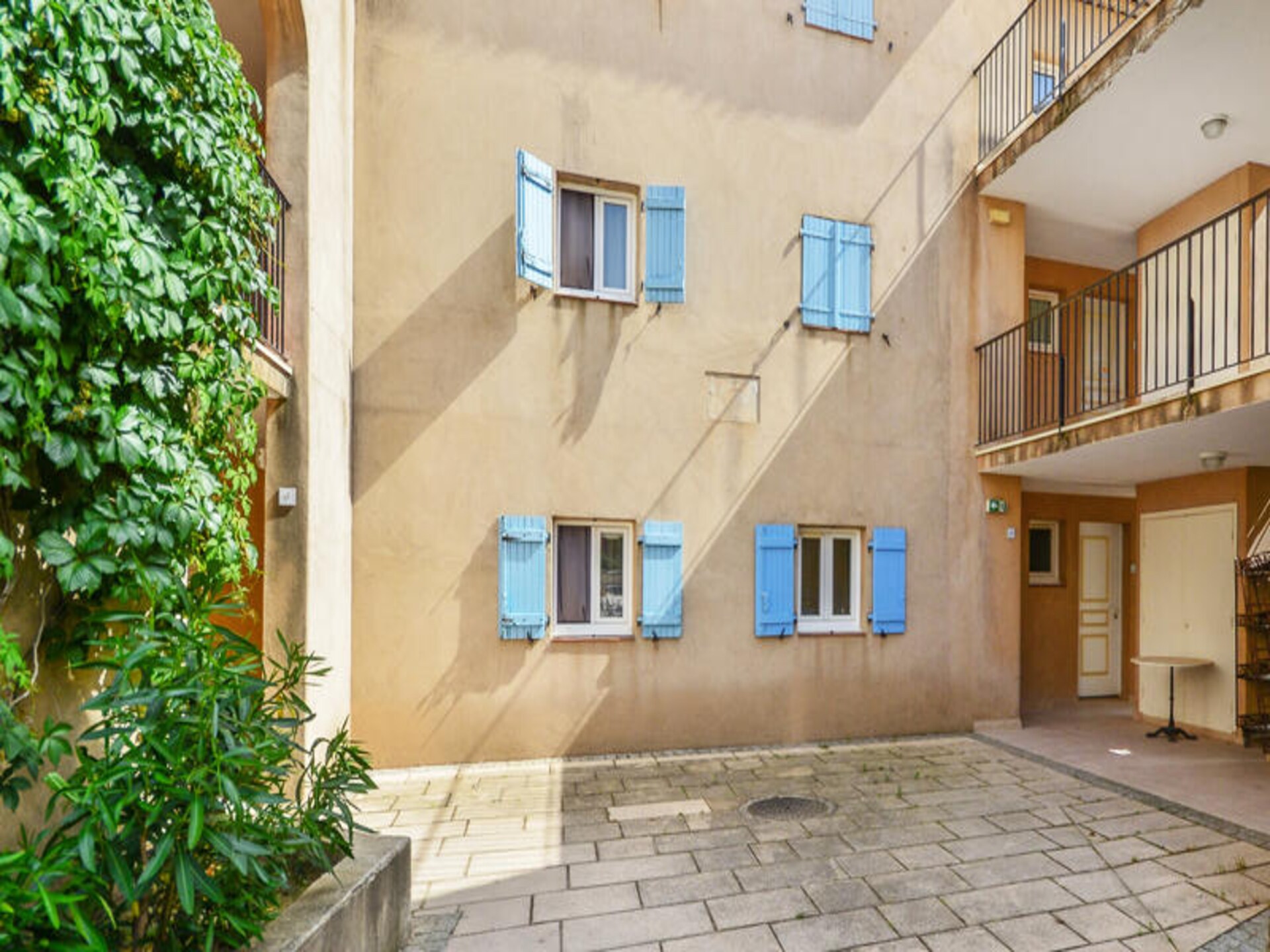 Knus appartement voor 5 in autovrij Provençaals vakantiedorp met zwemparadijs - foto 32