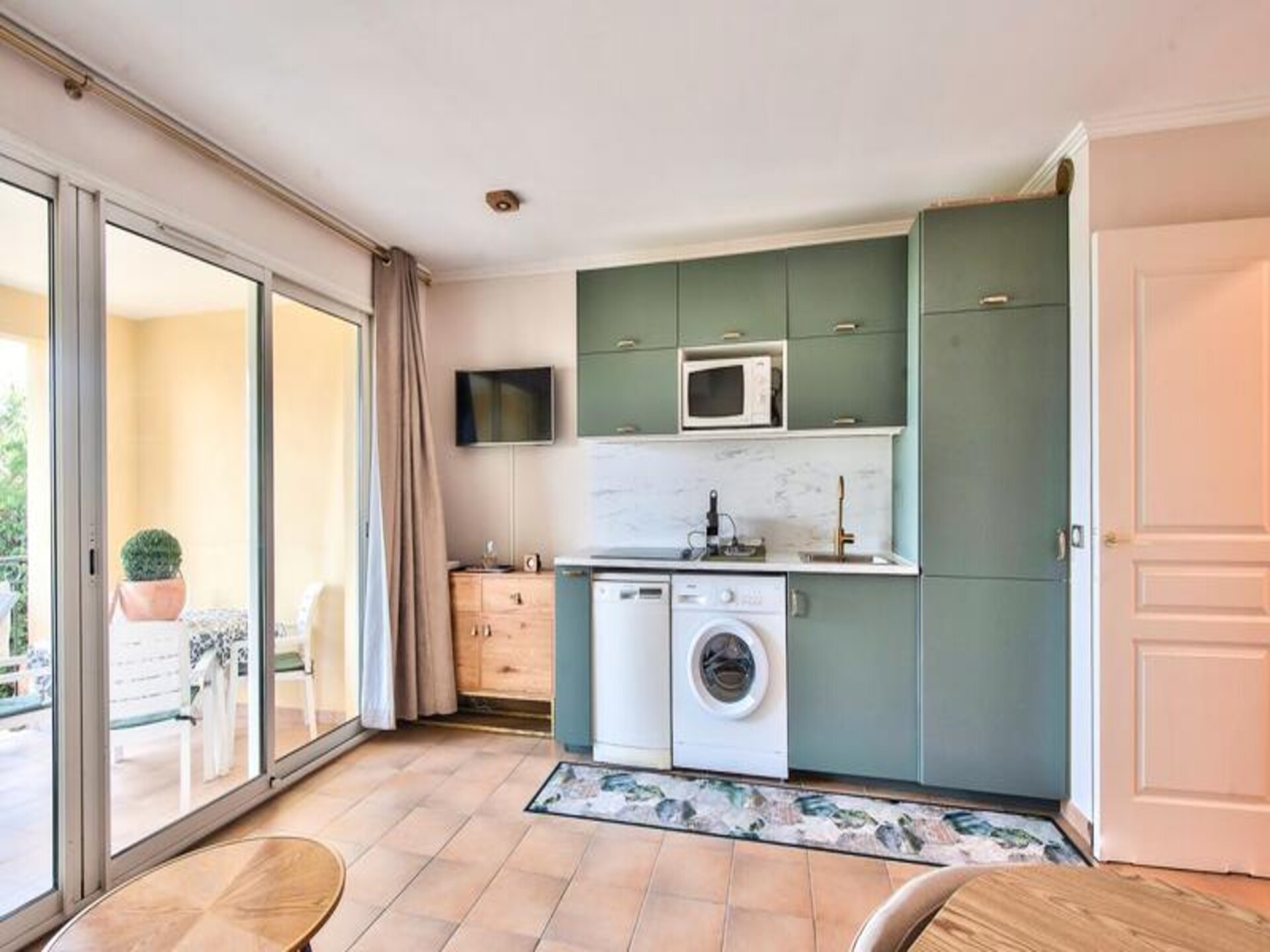 Gerenoveerd appartement in hartje Pont Royal met airco & zwembad - foto 26