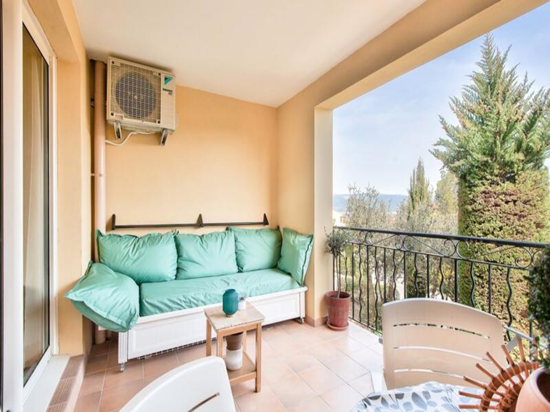 Gerenoveerd appartement in hartje Pont Royal met airco & zwembad - foto 30