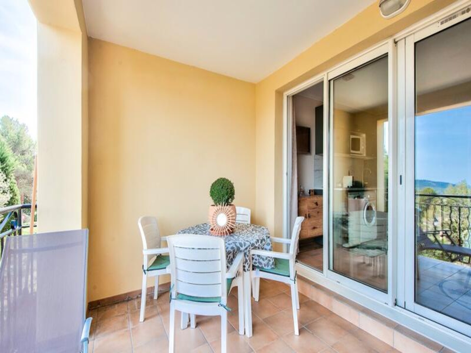 Gerenoveerd appartement in hartje Pont Royal met airco & zwembad - foto 32