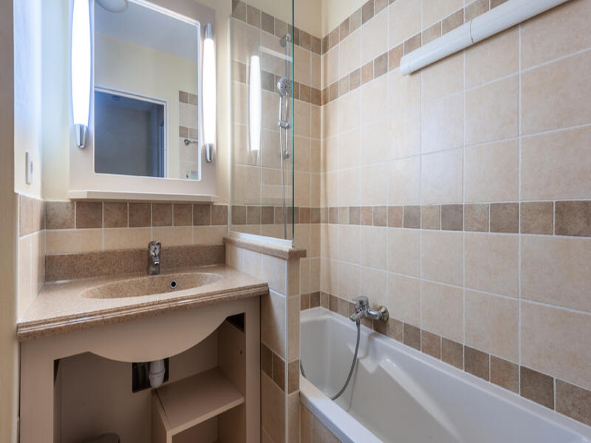 Authentiek appartement in Pont Royal met tuin en zwembaden - foto 18