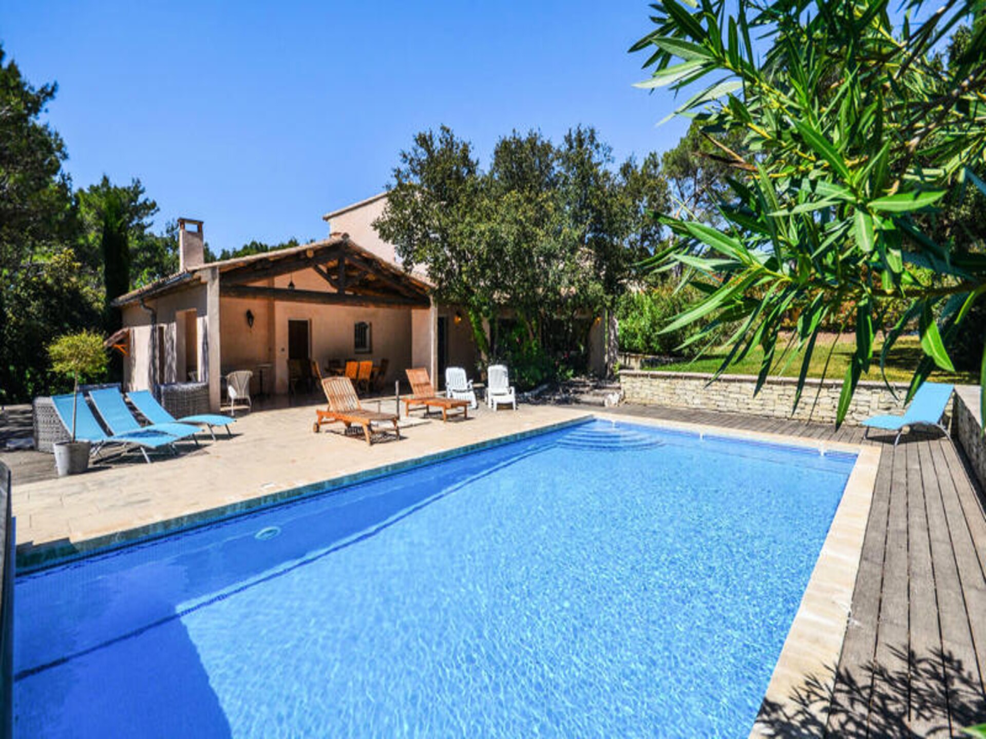 Ruim vakantiehuis voor 10 personen aan de golfbaan van Pont Royal met privézwembad - foto 32
