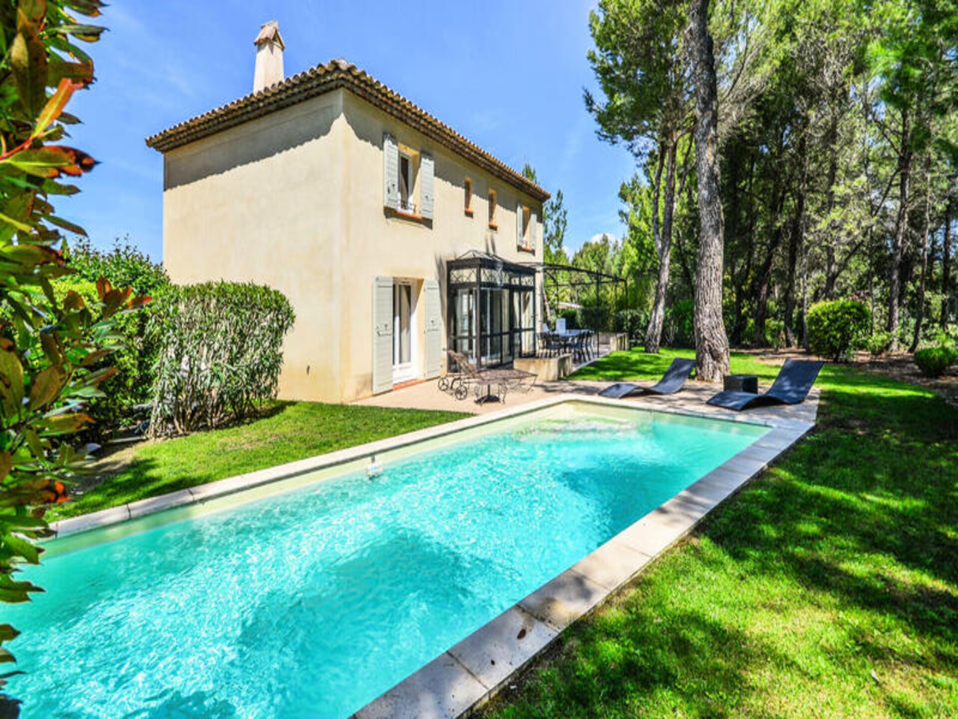 Ruime villa met privézwembad aan golfbaan Pont Royal, Mallemort - foto 21