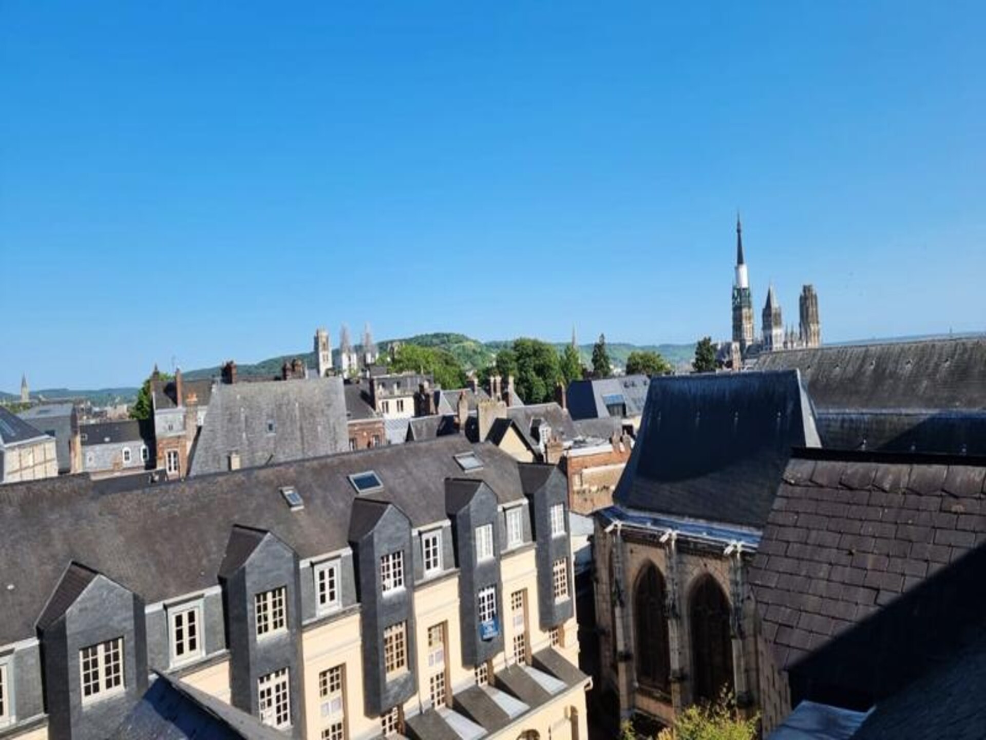 Le Duplex in Rouen: knus appartement met parkeerplaats, tennis & uitzicht - foto 27