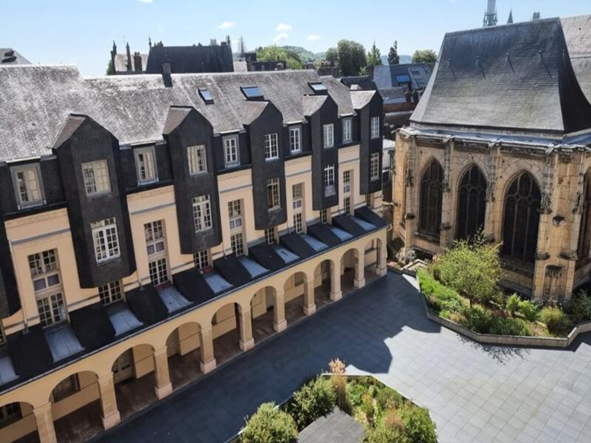 Le Duplex in Rouen: knus appartement met parkeerplaats, tennis & uitzicht - foto 29