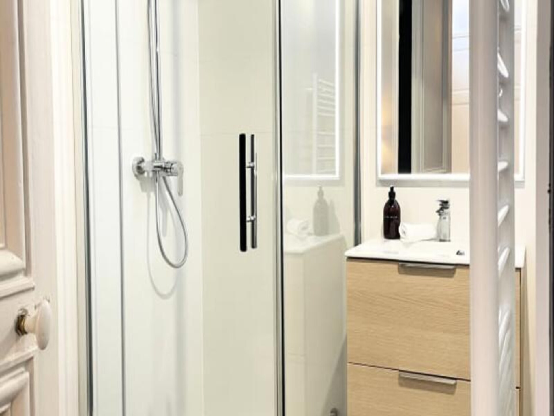 Stijlvol appartement in Rouen met parkeerplaats – 2 slaapkamers - foto 26
