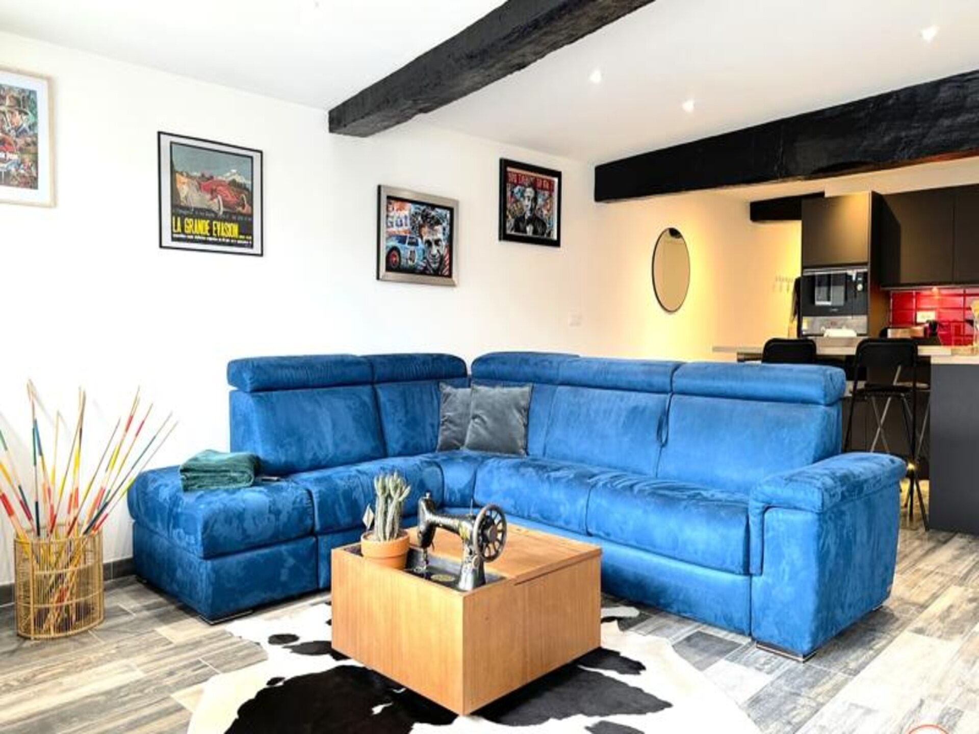 L'Olympe: Uniek appartement met bioscoop en voetbaltafel in centrum Rouen - foto 1