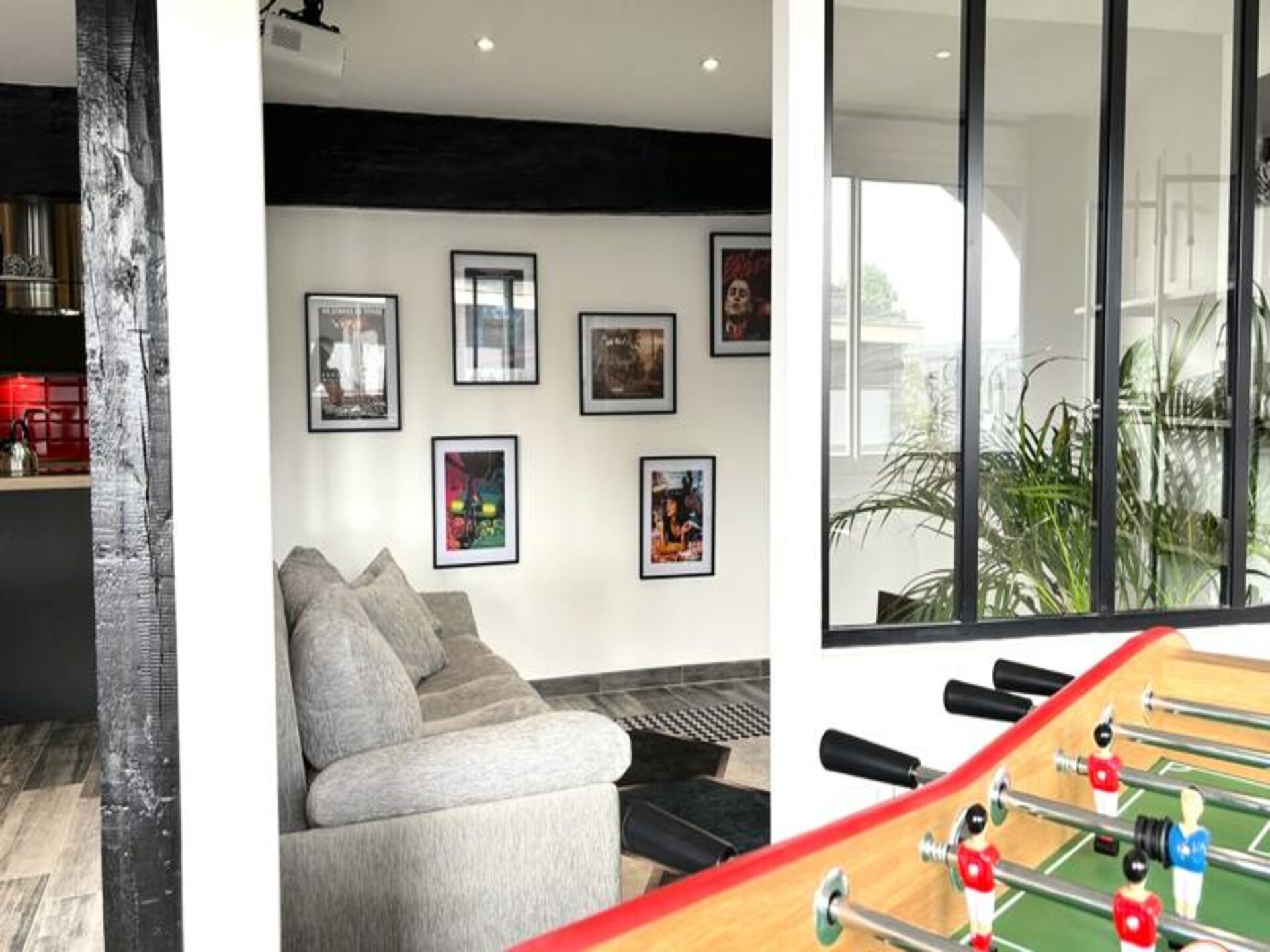 L'Olympe: Uniek appartement met bioscoop en voetbaltafel in centrum Rouen - foto 5