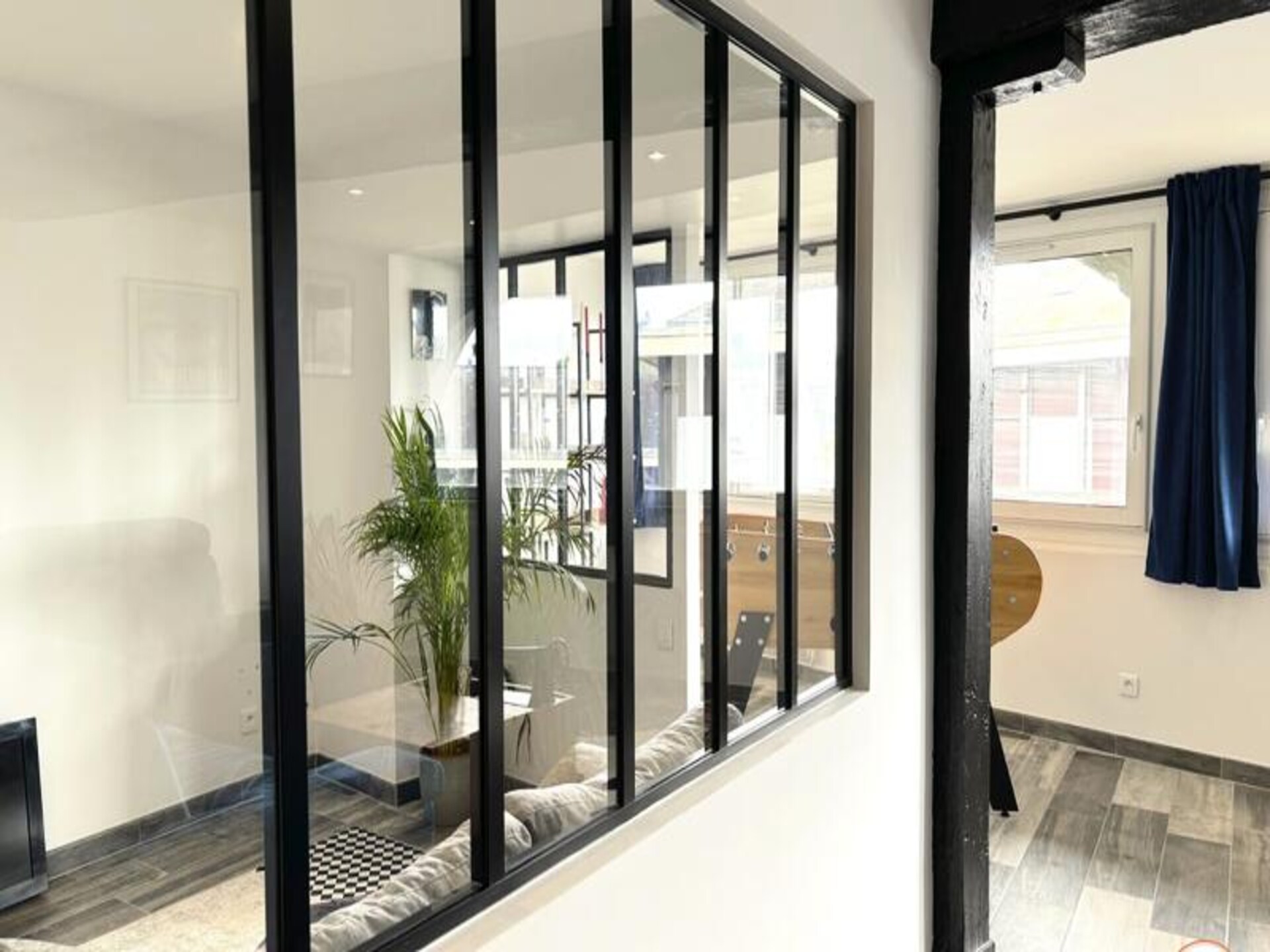 L'Olympe: Uniek appartement met bioscoop en voetbaltafel in centrum Rouen - foto 12