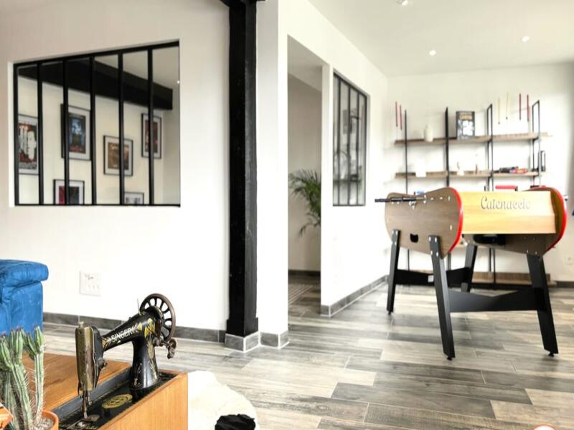 L'Olympe: Uniek appartement met bioscoop en voetbaltafel in centrum Rouen - foto 23