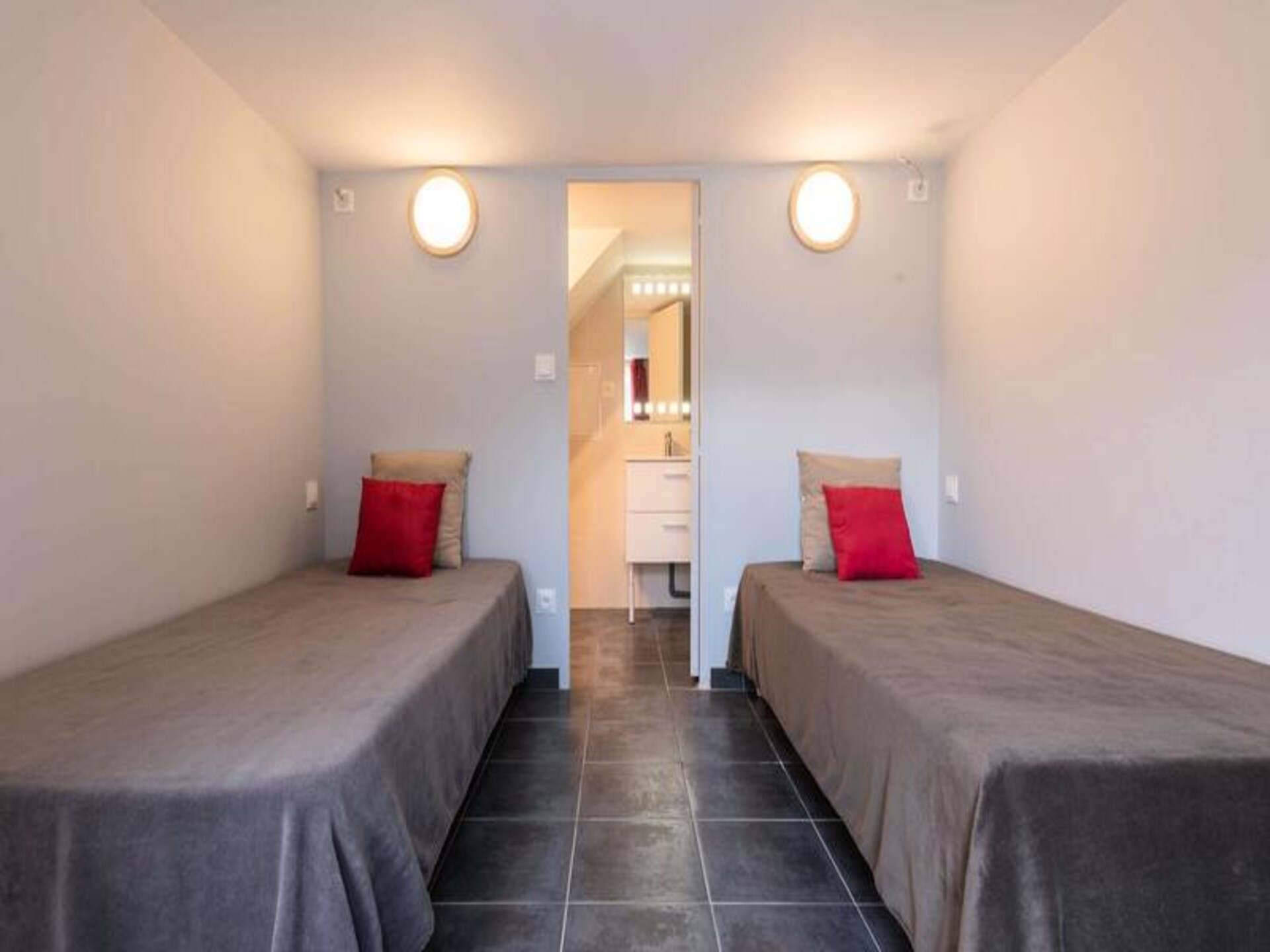 Authentiek familiehuis voor 11 in Vielle-Aure, direct aan de rivier - foto 17