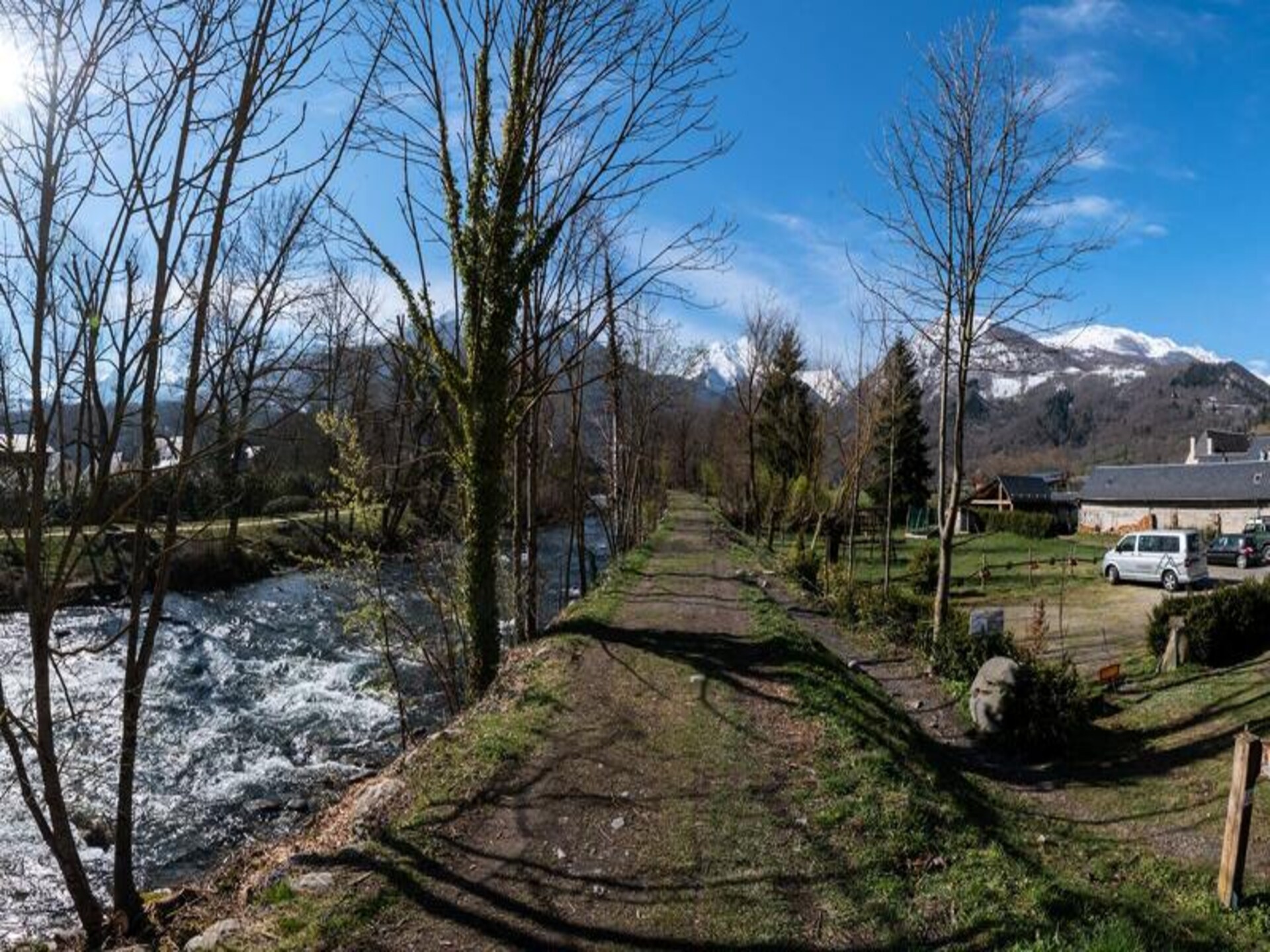 Authentiek familiehuis voor 11 in Vielle-Aure, direct aan de rivier - foto 19