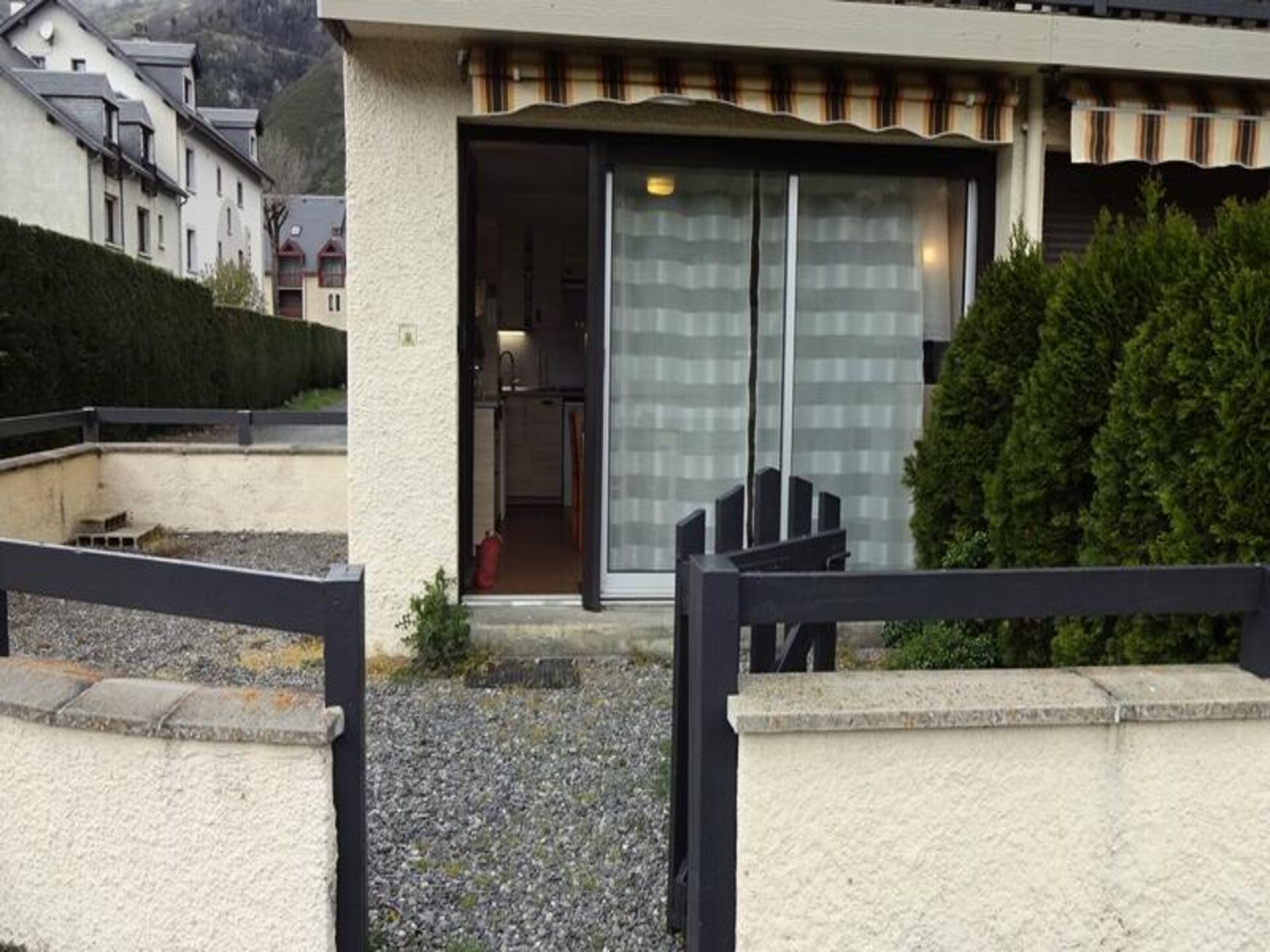Begane grond appartement met omheinde tuin en uitzicht op de bergen in Vielle-Aure - foto 10