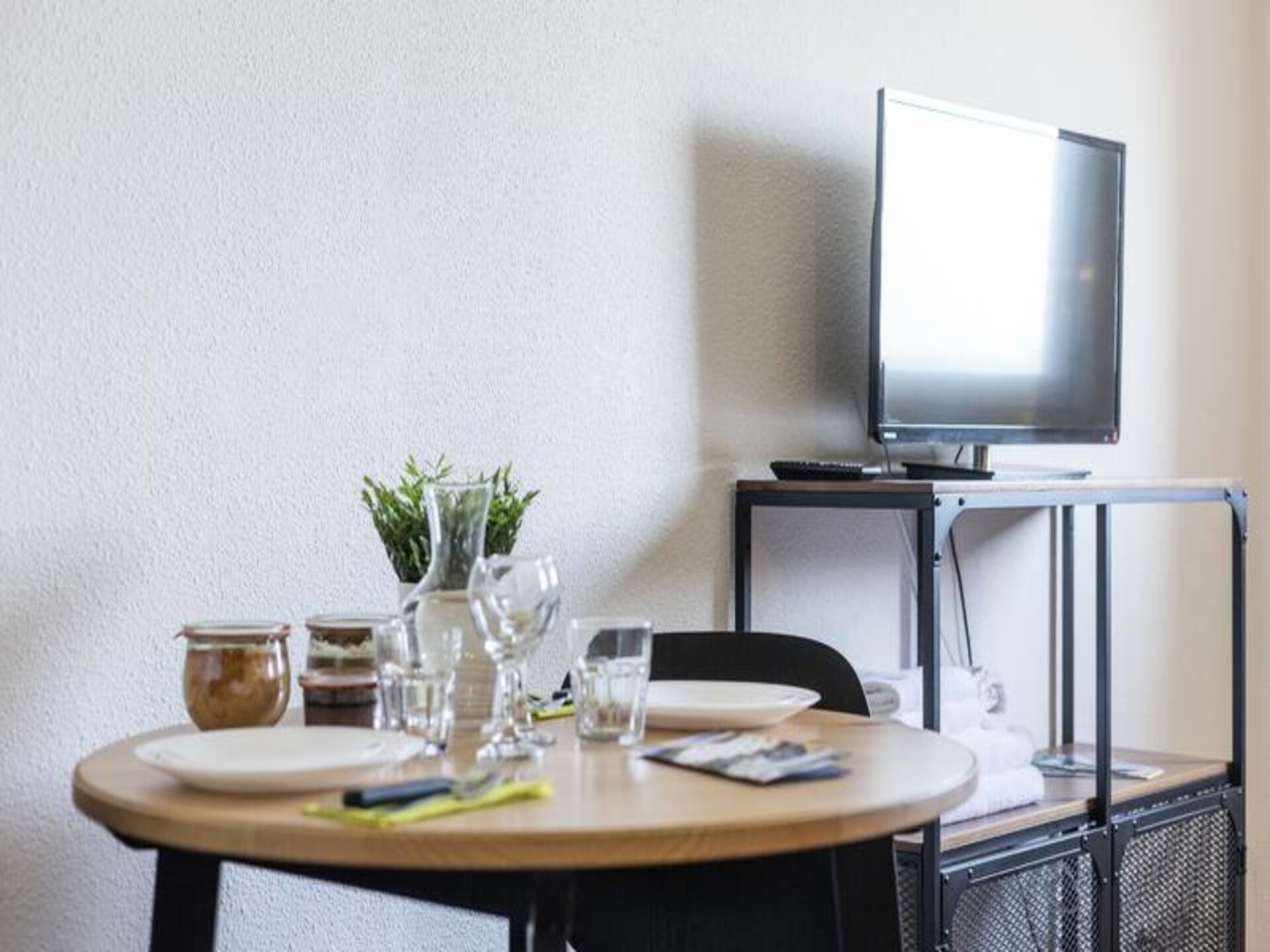 Studio tussen de wijnranken bij Aix-en-Provence met zwembad en balkon - foto 16