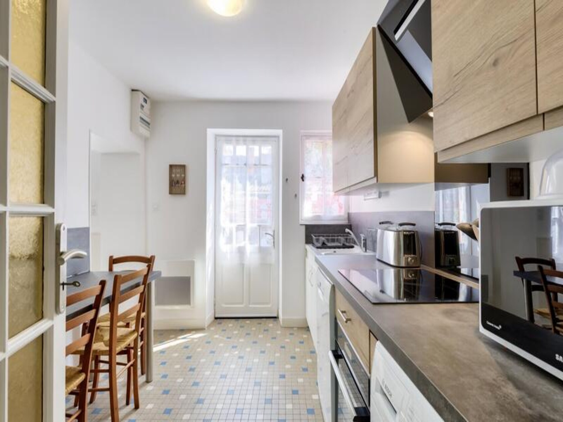 Licht appartement met tuin op 1 km van strand in Talmont-Saint-Hilaire - foto 6
