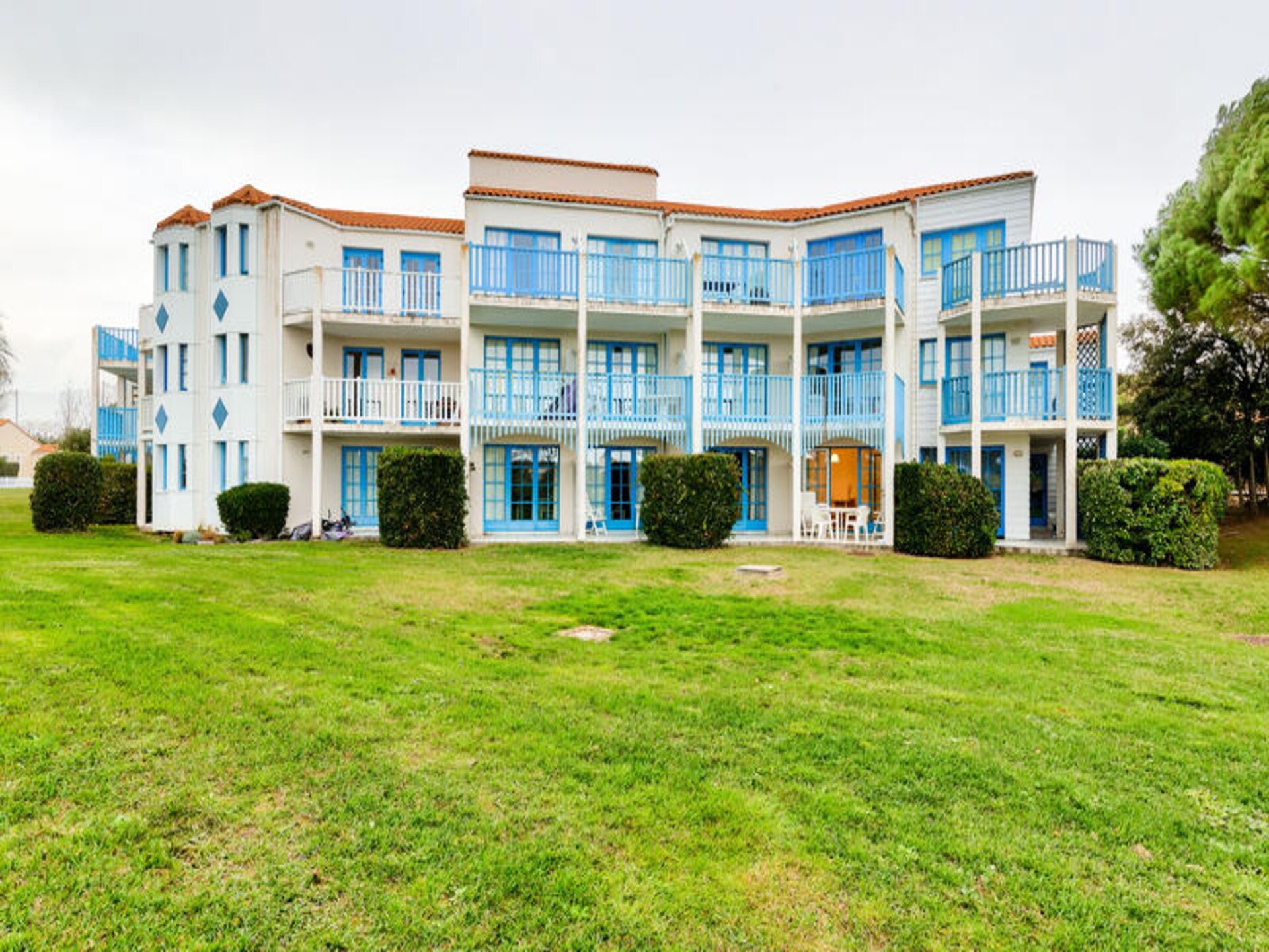Zonnig appartement in Talmont-Saint-Hilaire met zwembad, vlakbij zee - foto 37