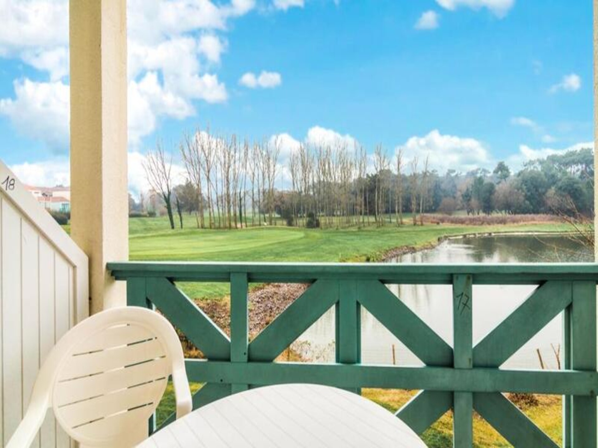 Appartement aan meer met zwembad, golf & strand op 2,5 km - foto 27