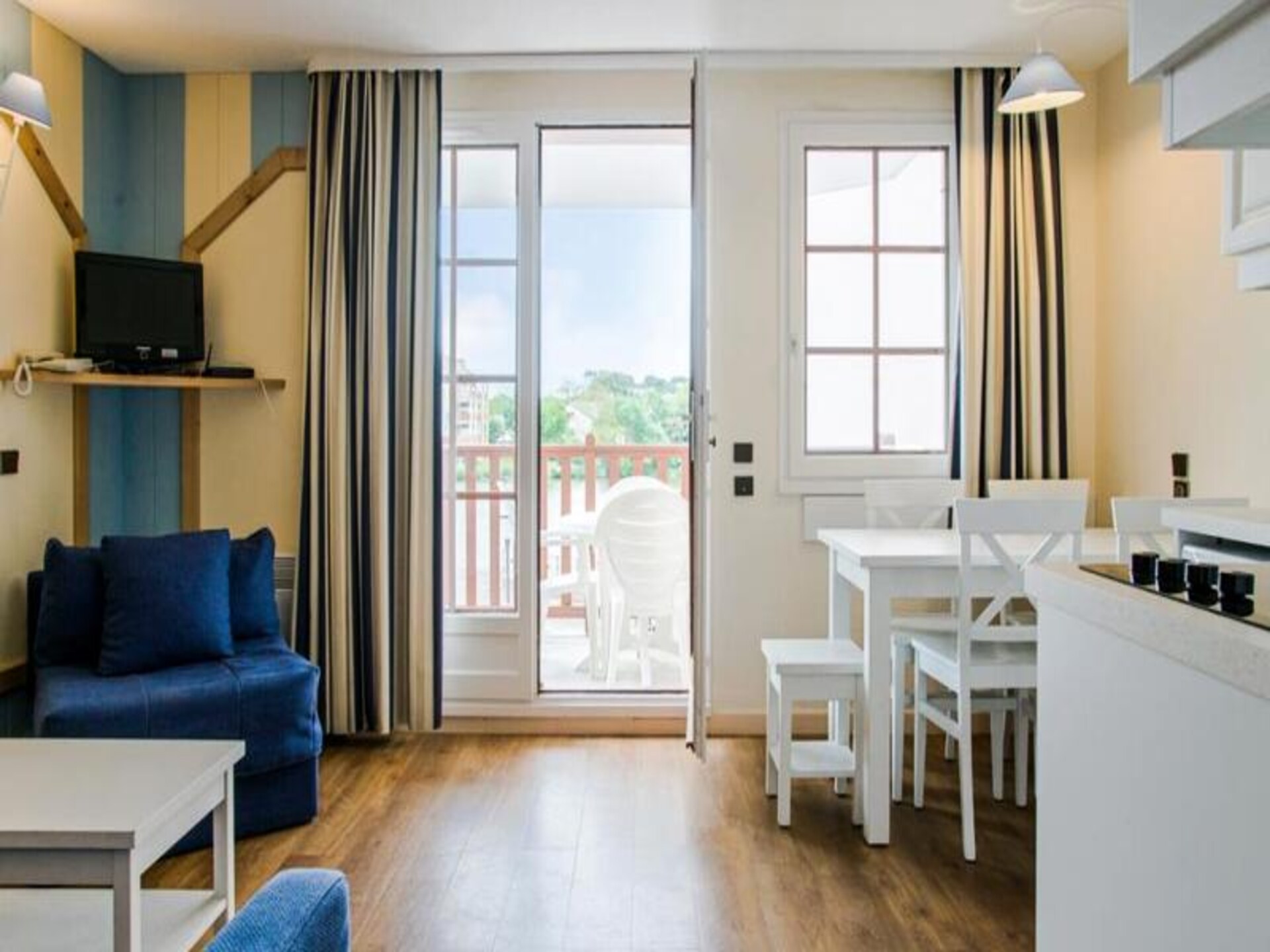 Appartement aan het meer met zwembaden, vlakbij strand en golfbaan - foto 19