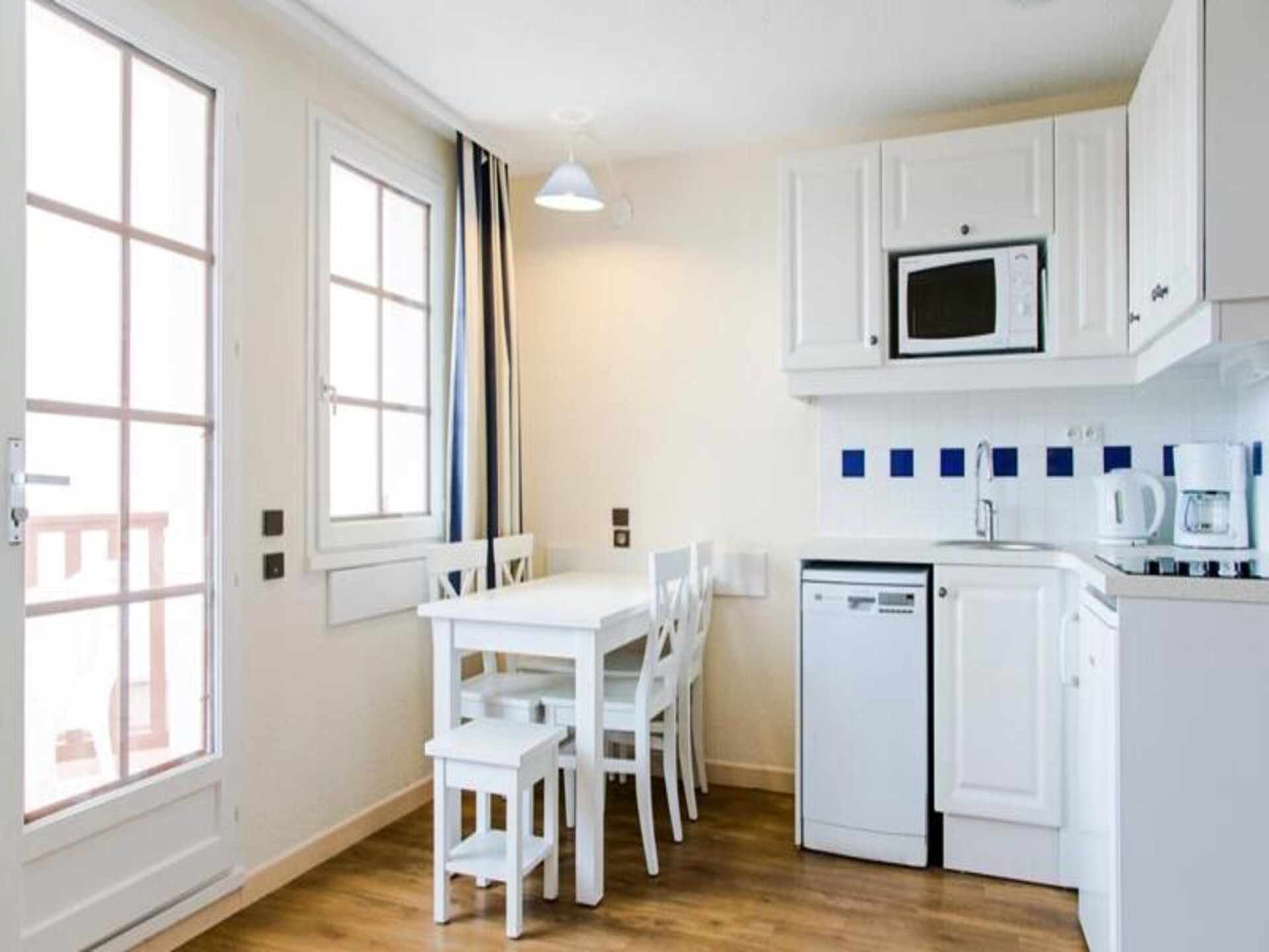 Appartement aan het meer met zwembaden, vlakbij strand en golfbaan - foto 22