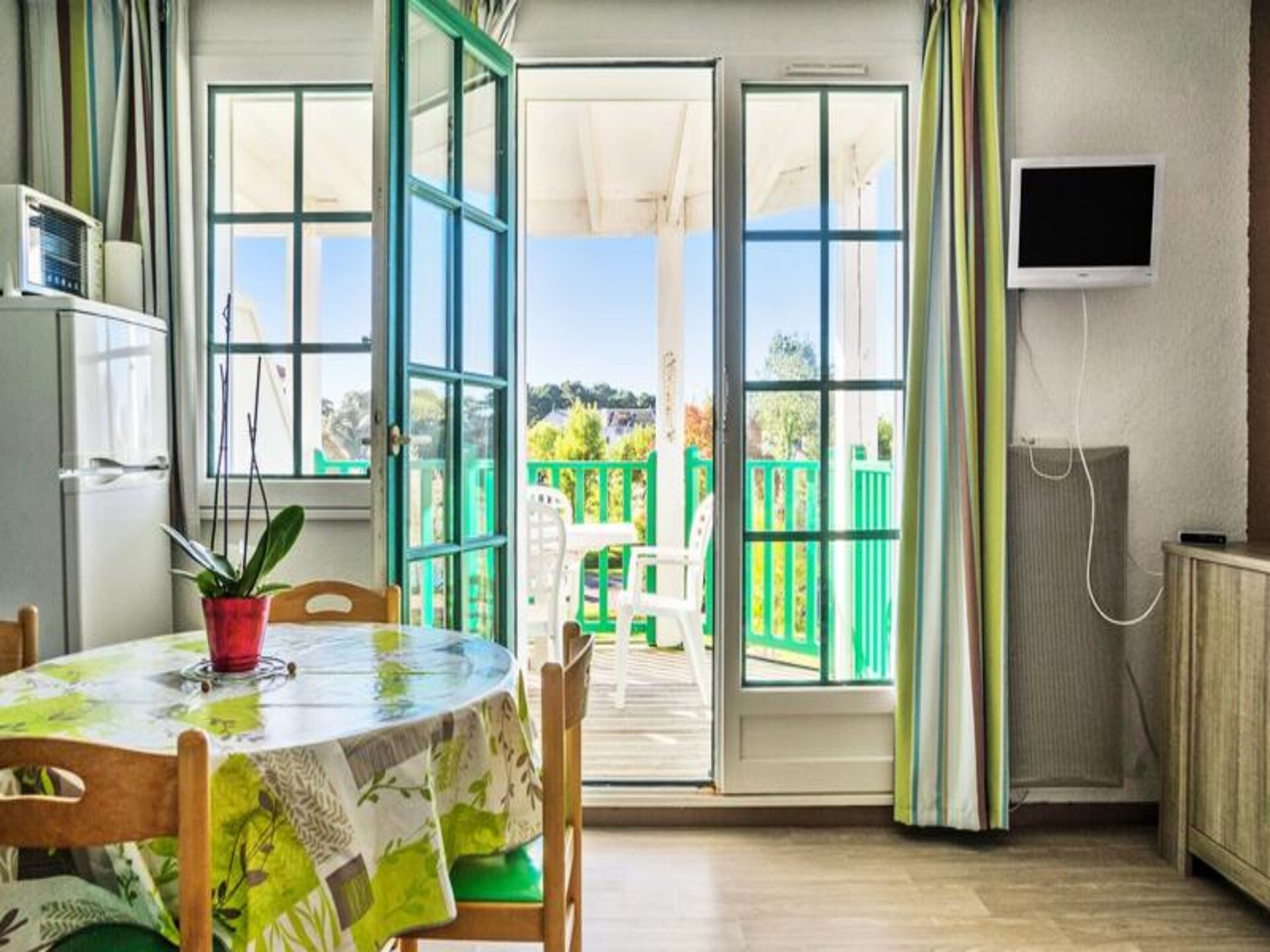 Zonnig appartement met balkon, uitzicht op meer, nabij strand van Veillon - foto 21