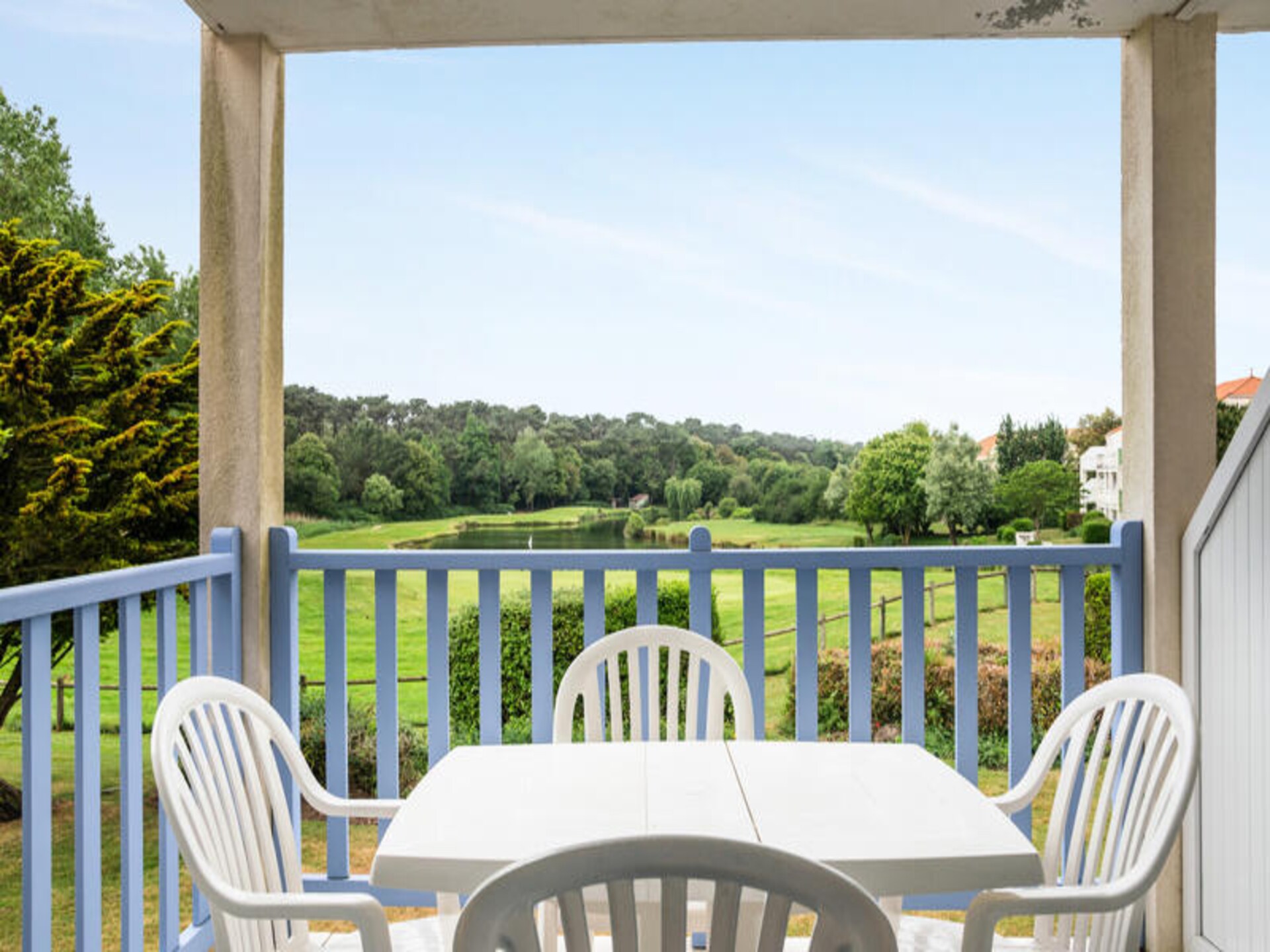 Appartement aan het meer met zwembad, golf & strand op 2,5 km - foto 27