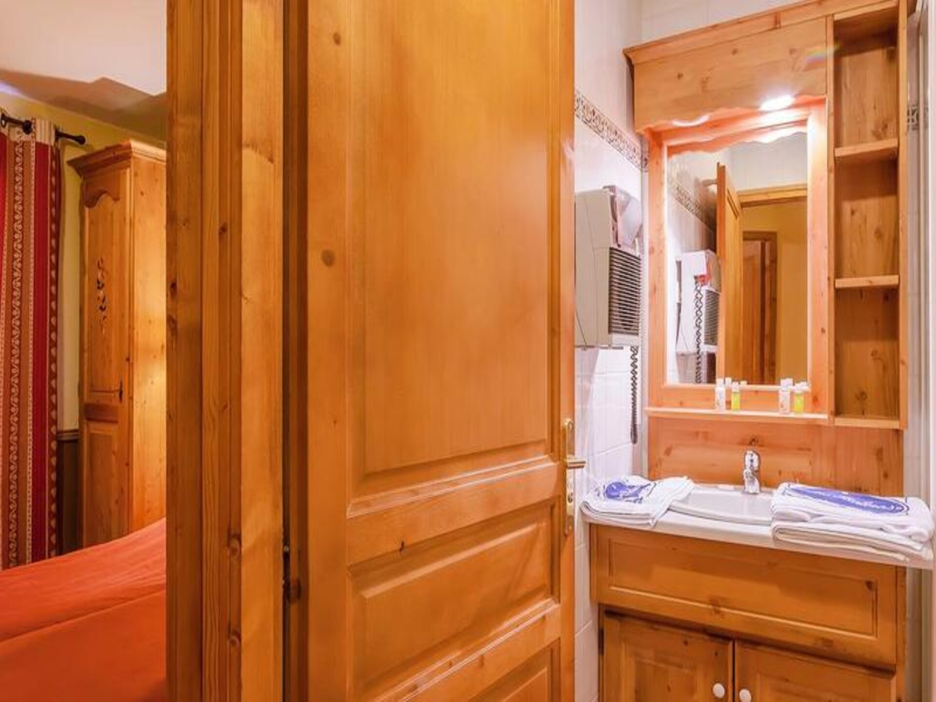 Luxe 8-slaapkamer appartement in Val Thorens met panoramisch uitzicht en wellness - foto 9