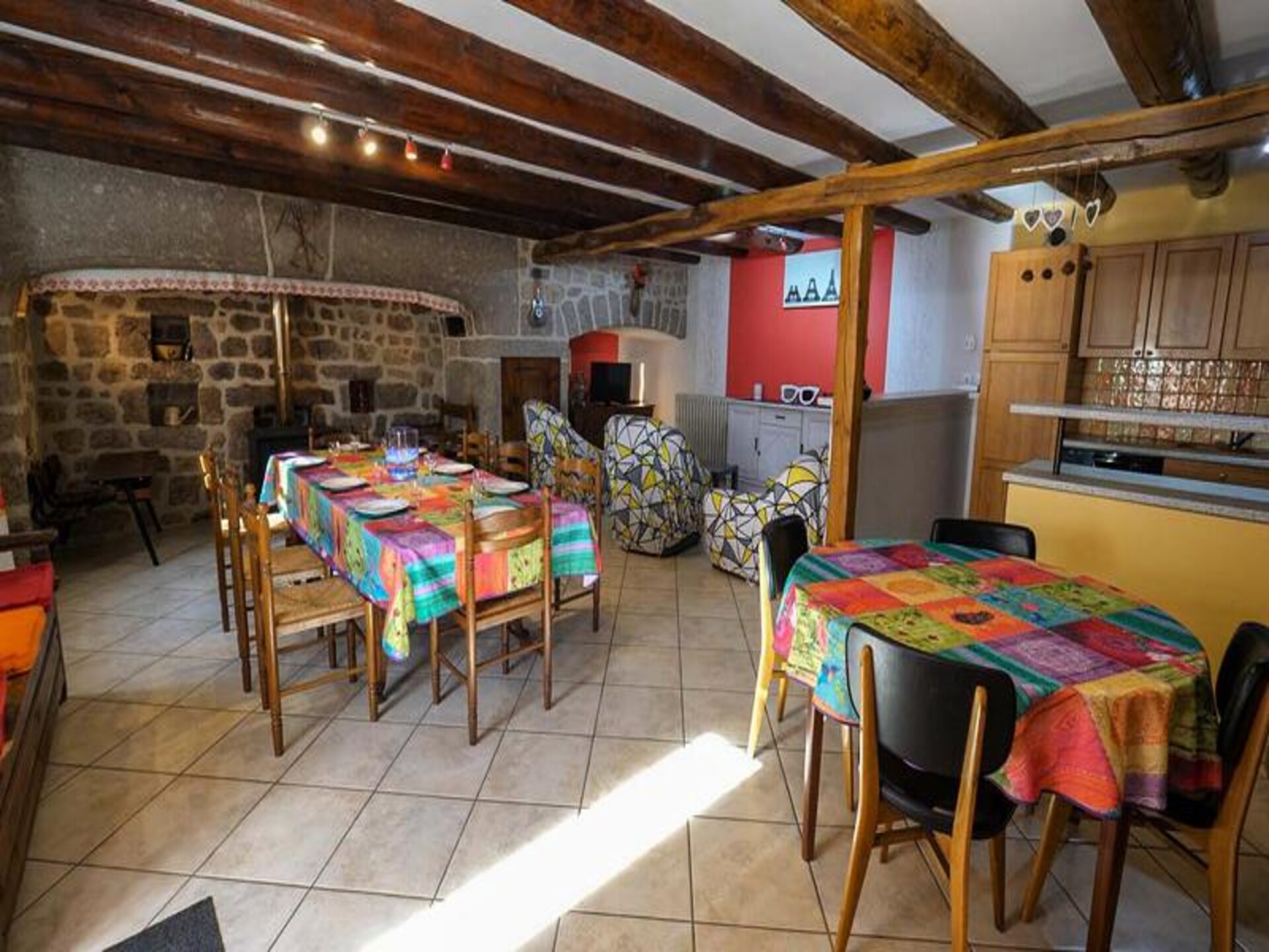 Authentiek vrijstaand huis voor 11 personen in Albaret-le-Comtal met grote tuin - foto 2