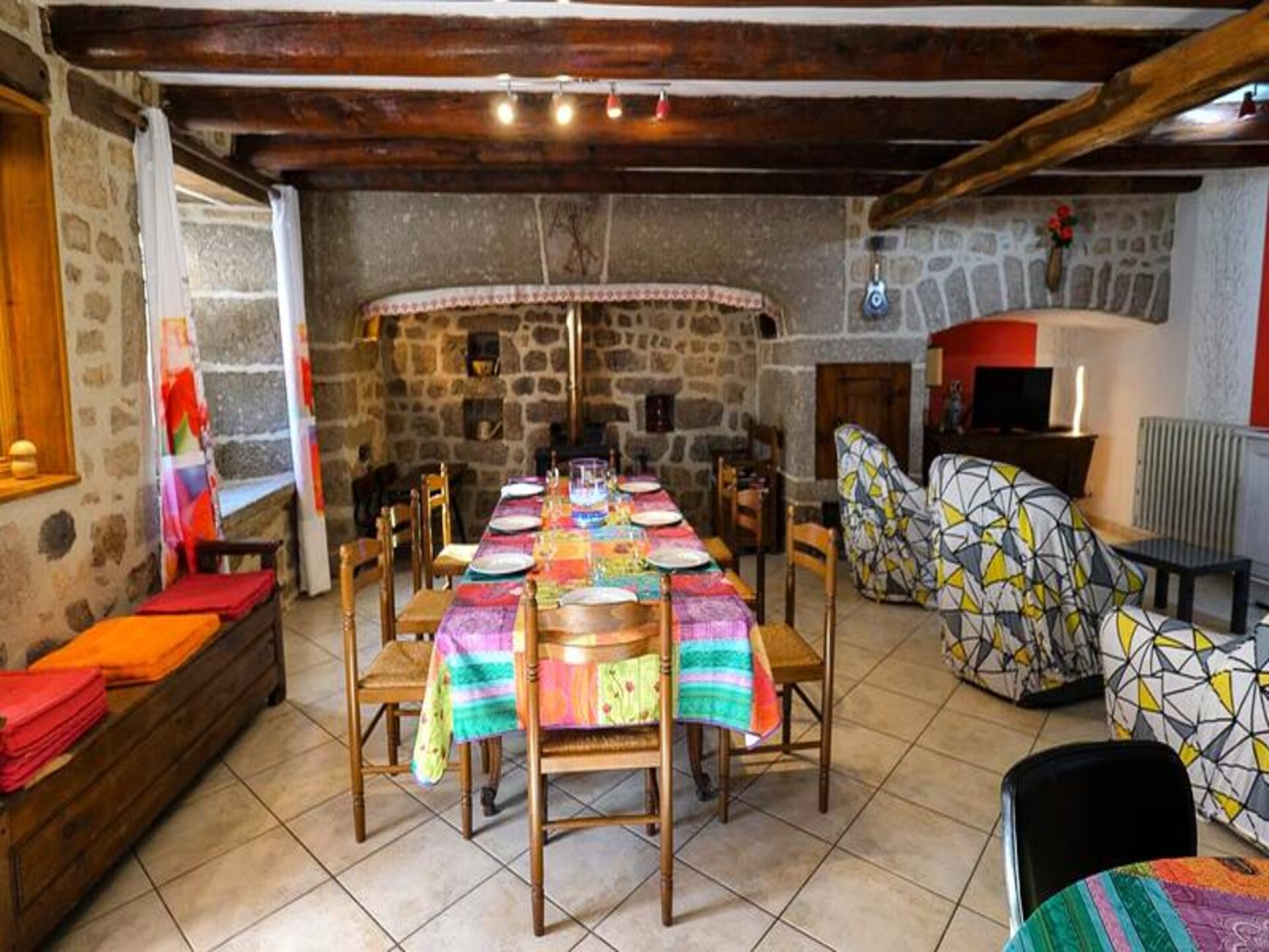 Authentiek vrijstaand huis voor 11 personen in Albaret-le-Comtal met grote tuin - foto 3