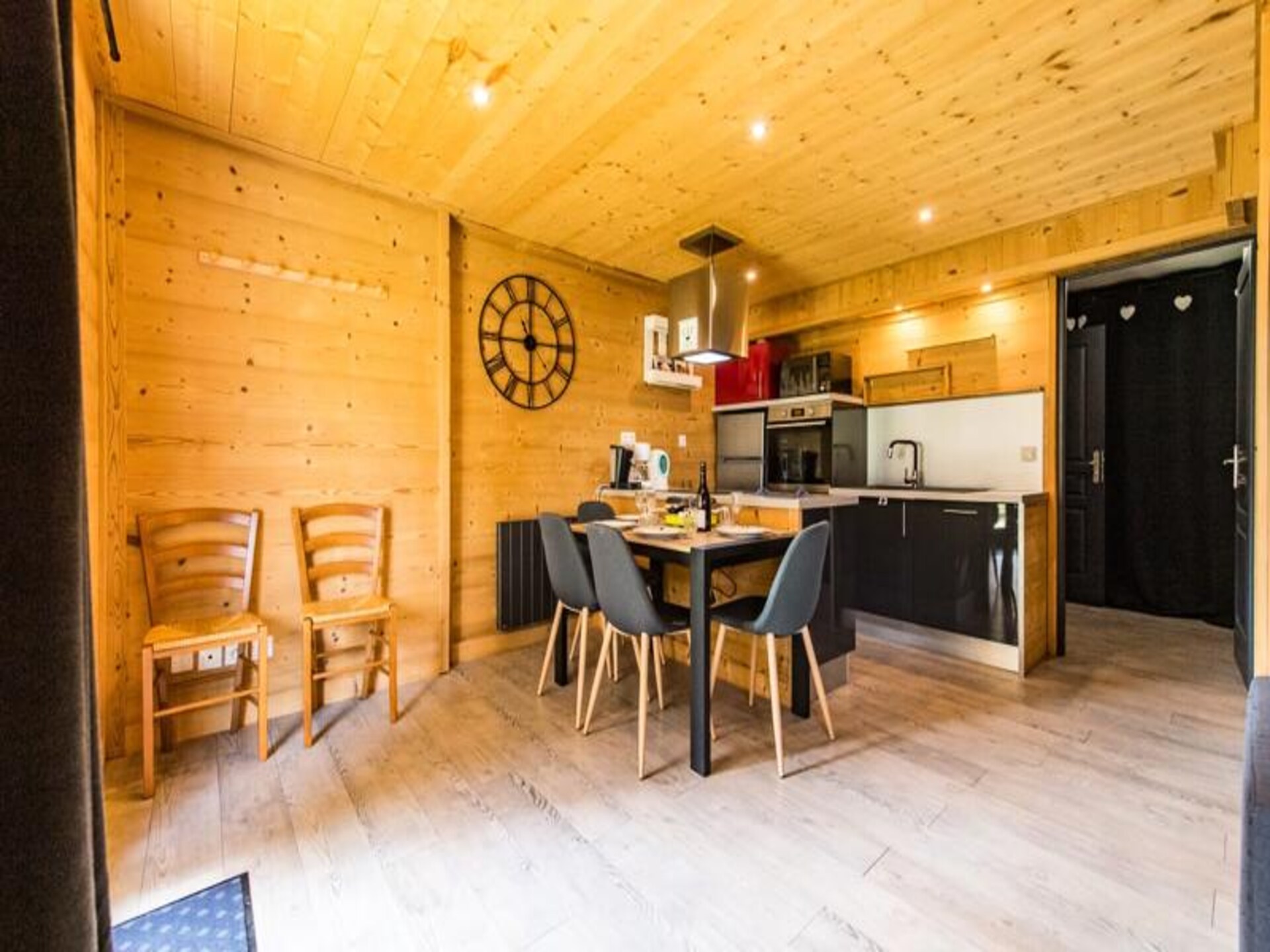 Authentiek chalet-appartement voor 6 personen in Albiez-Montrond, op loopafstand van de piste - foto 10