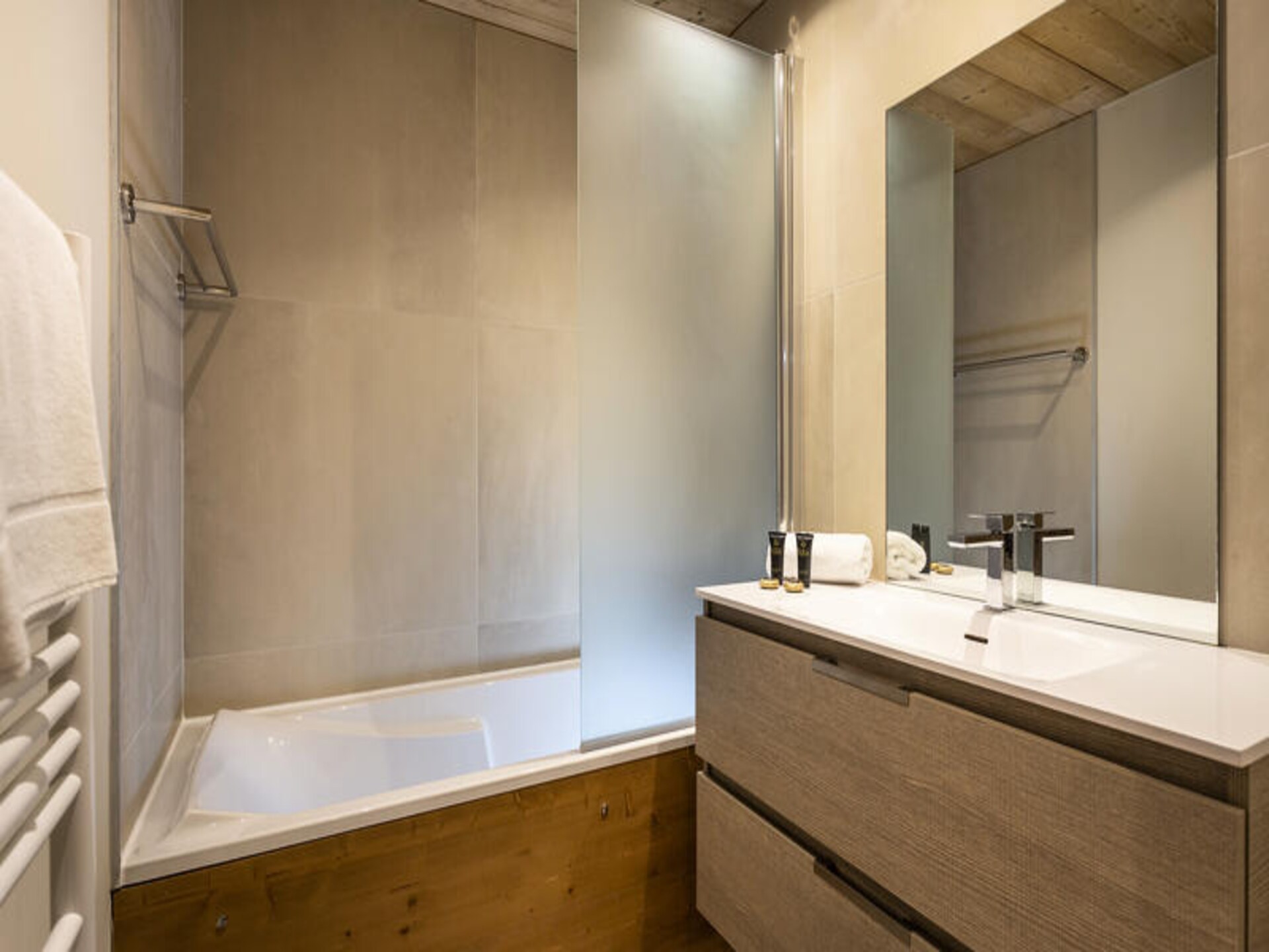 Ruim 8-persoons appartement op de Alpe d'Huez met balkon en uitzicht - foto 17