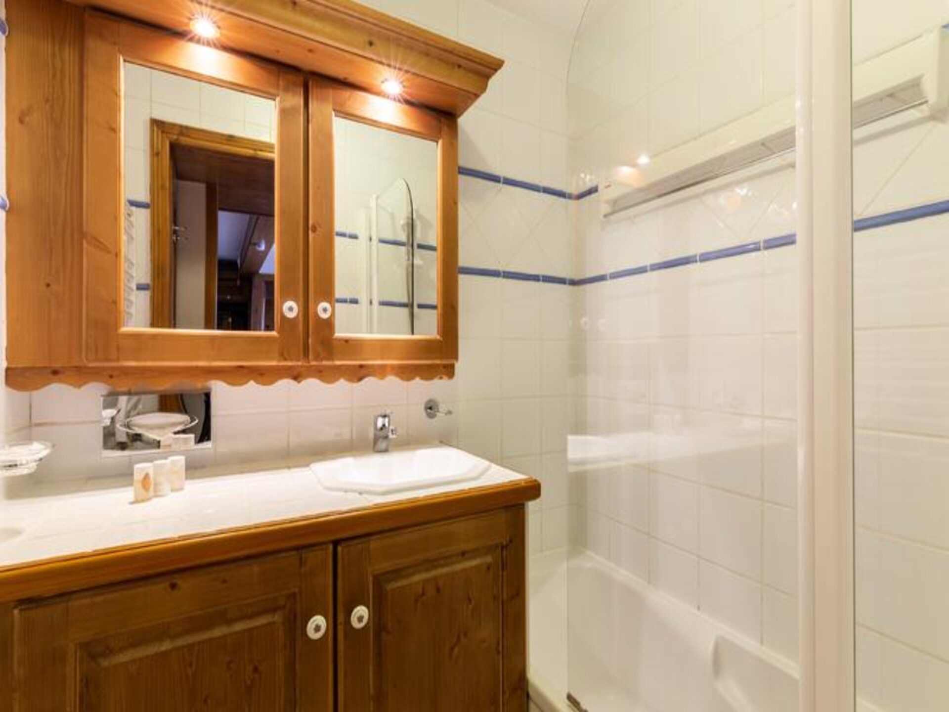 Ruim 8-persoons appartement met wellness en zicht op Mont Blanc - foto 19