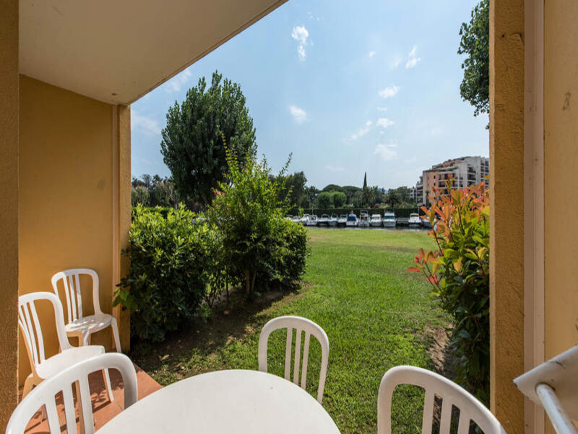 Zonnig appartement op 800m van het strand met zwembad en tuin in Mandelieu - foto 10