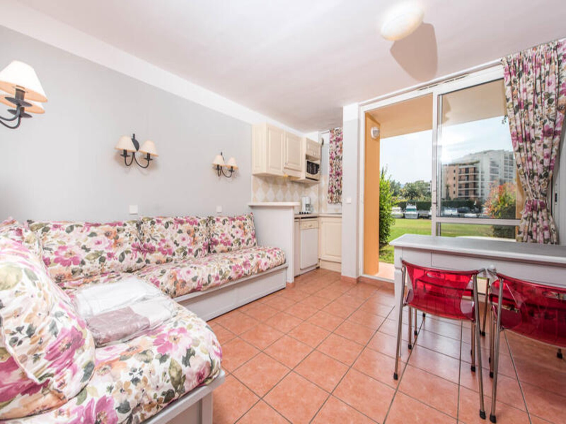Zonnig appartement op 800m van het strand met zwembad en tuin in Mandelieu - foto 13