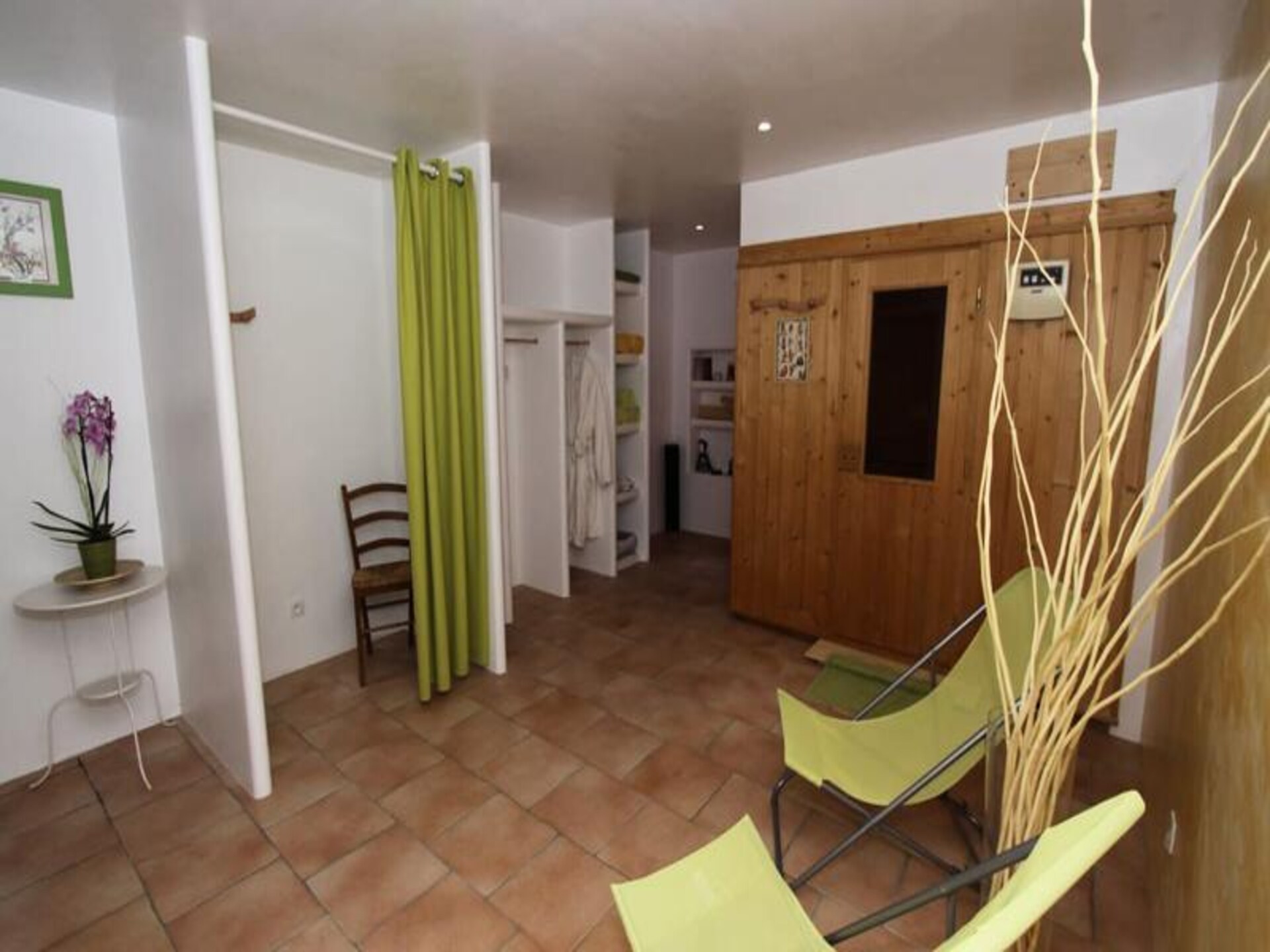 L'Oubradou: Authentiek Provencaals appartement met gedeeld zwembad in 6 hectare natuur - foto 18