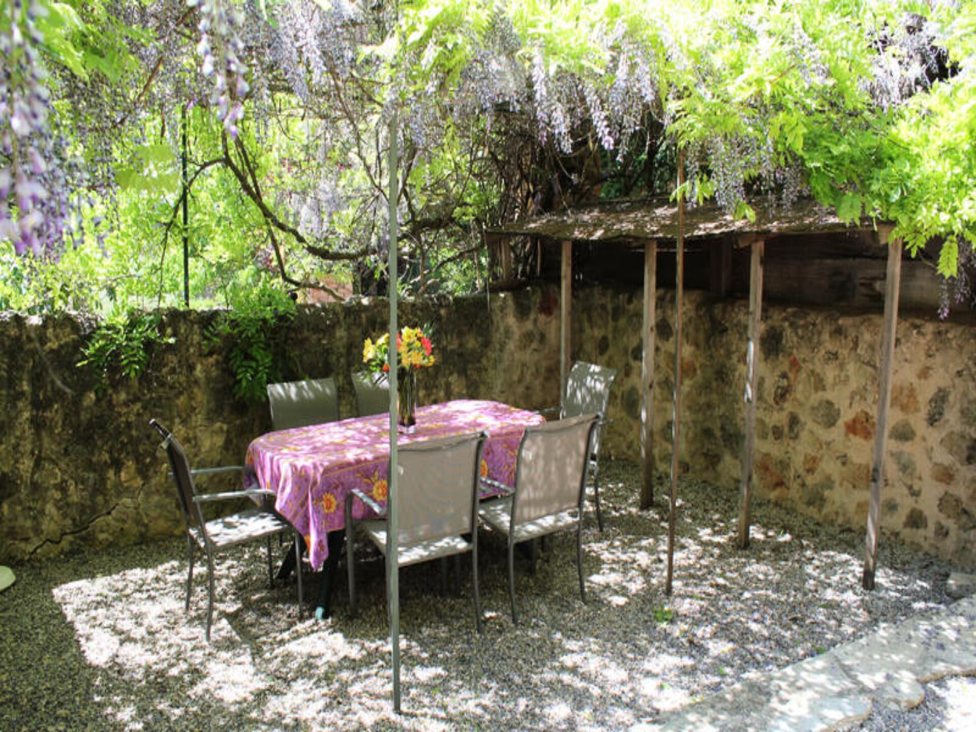L'Oubradou: Authentiek Provencaals appartement met gedeeld zwembad in 6 hectare natuur - foto 24
