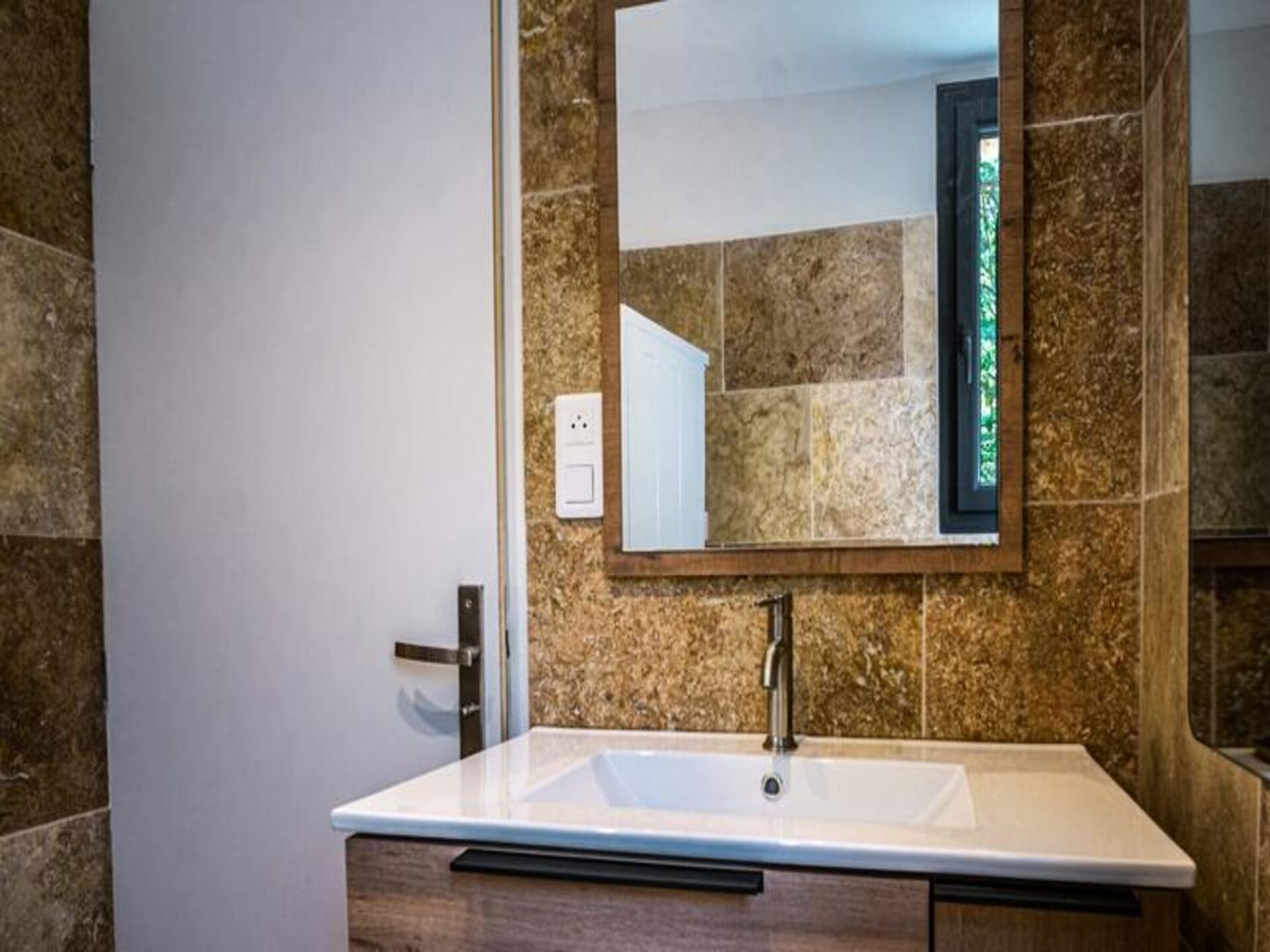 Gerenoveerd familiehuis met privézwembad in Fontaine-de-Vaucluse - foto 14
