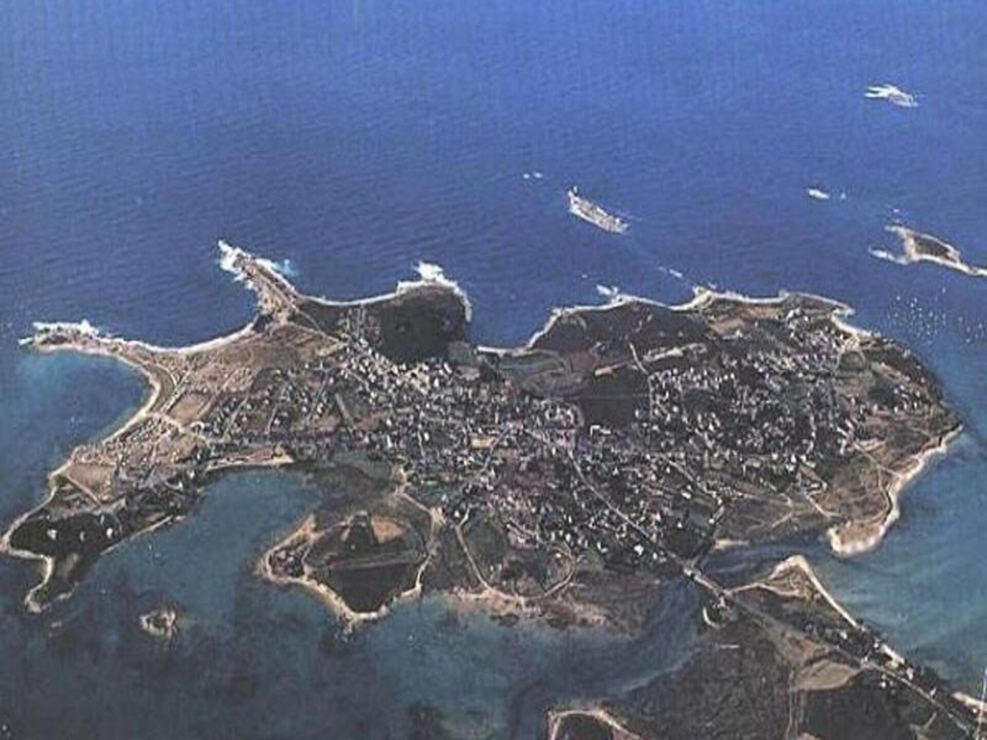 Knus appartement met zeezicht op Île Grande, vlakbij de Roze Granietkust - foto 12