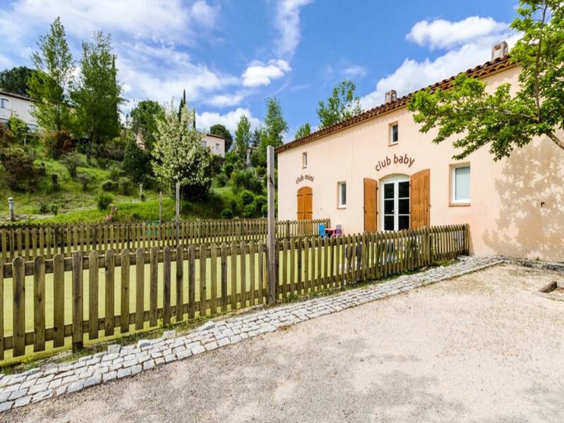 Familieappartement in clubdorp Grospierres met waterpretgebied en Ardèche-natuur - foto 14
