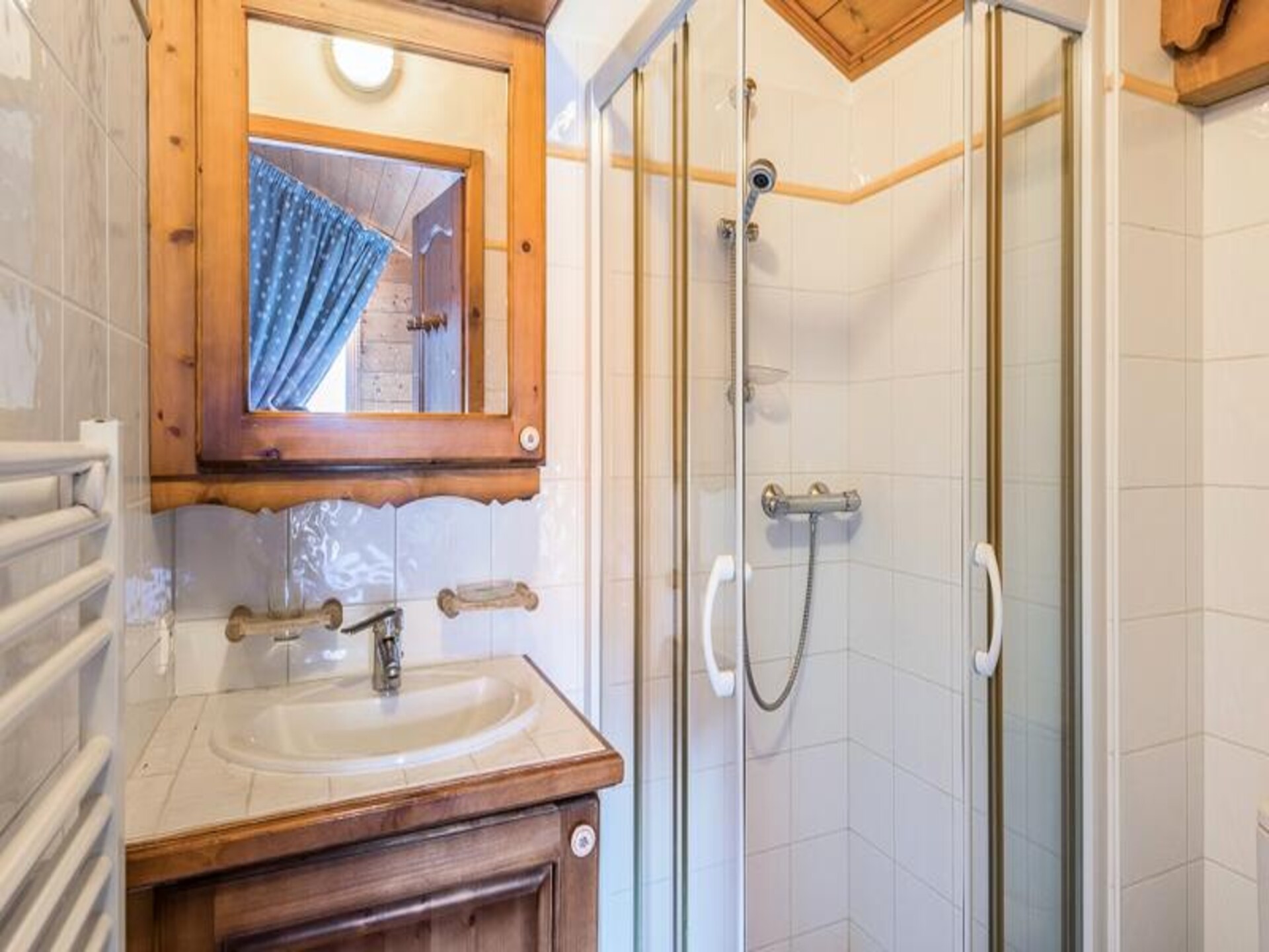 Authentiek chalet-appartement voor 7 personen met zwembad en sauna in Arâches - foto 23