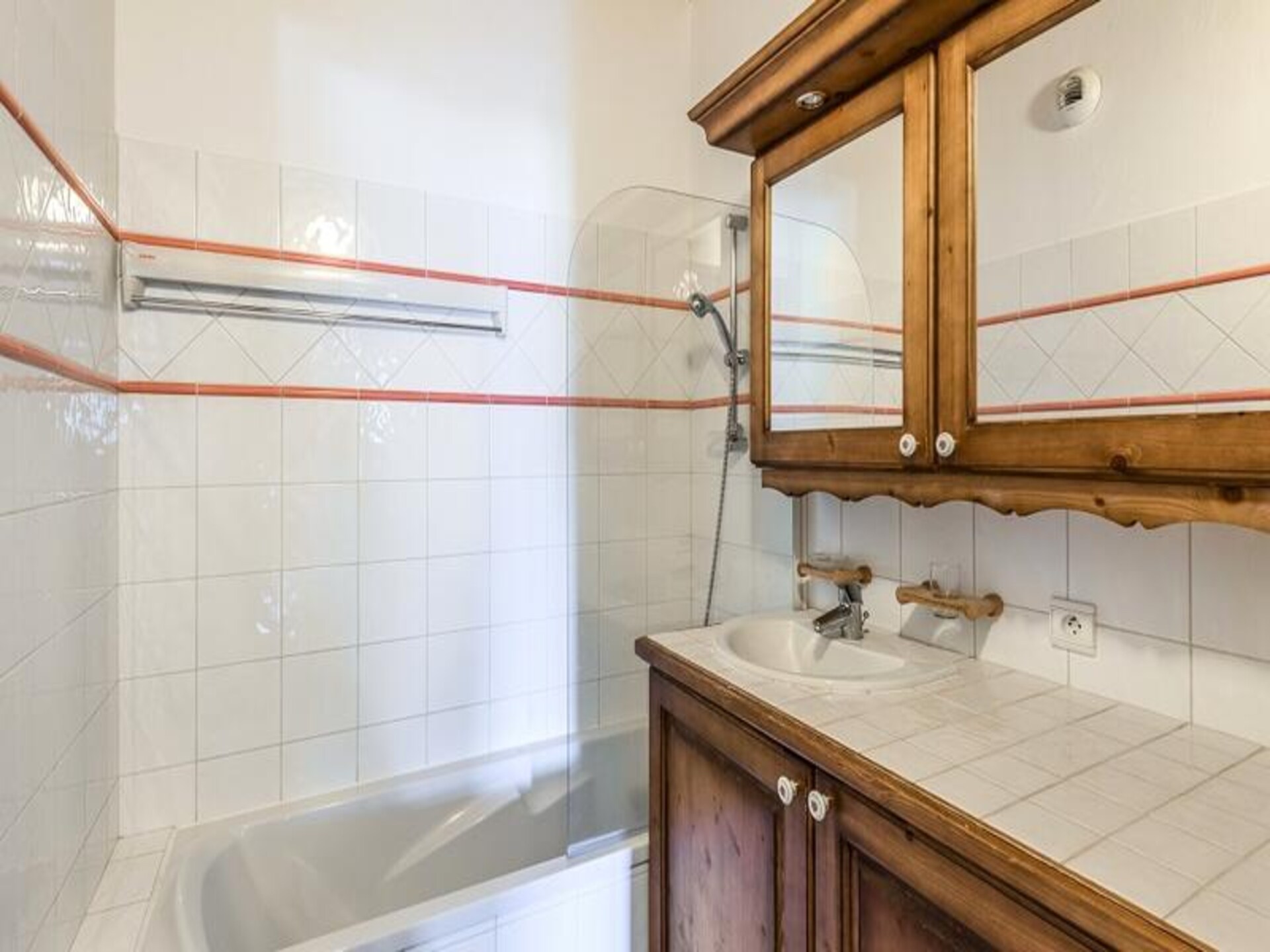 Authentiek chalet-appartement voor 7 personen met zwembad en sauna in Arâches - foto 24