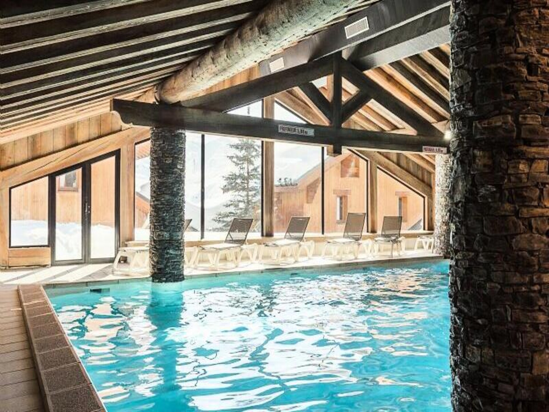 Ruim 8-persoons appartement met wellness in Les Menuires - foto 2