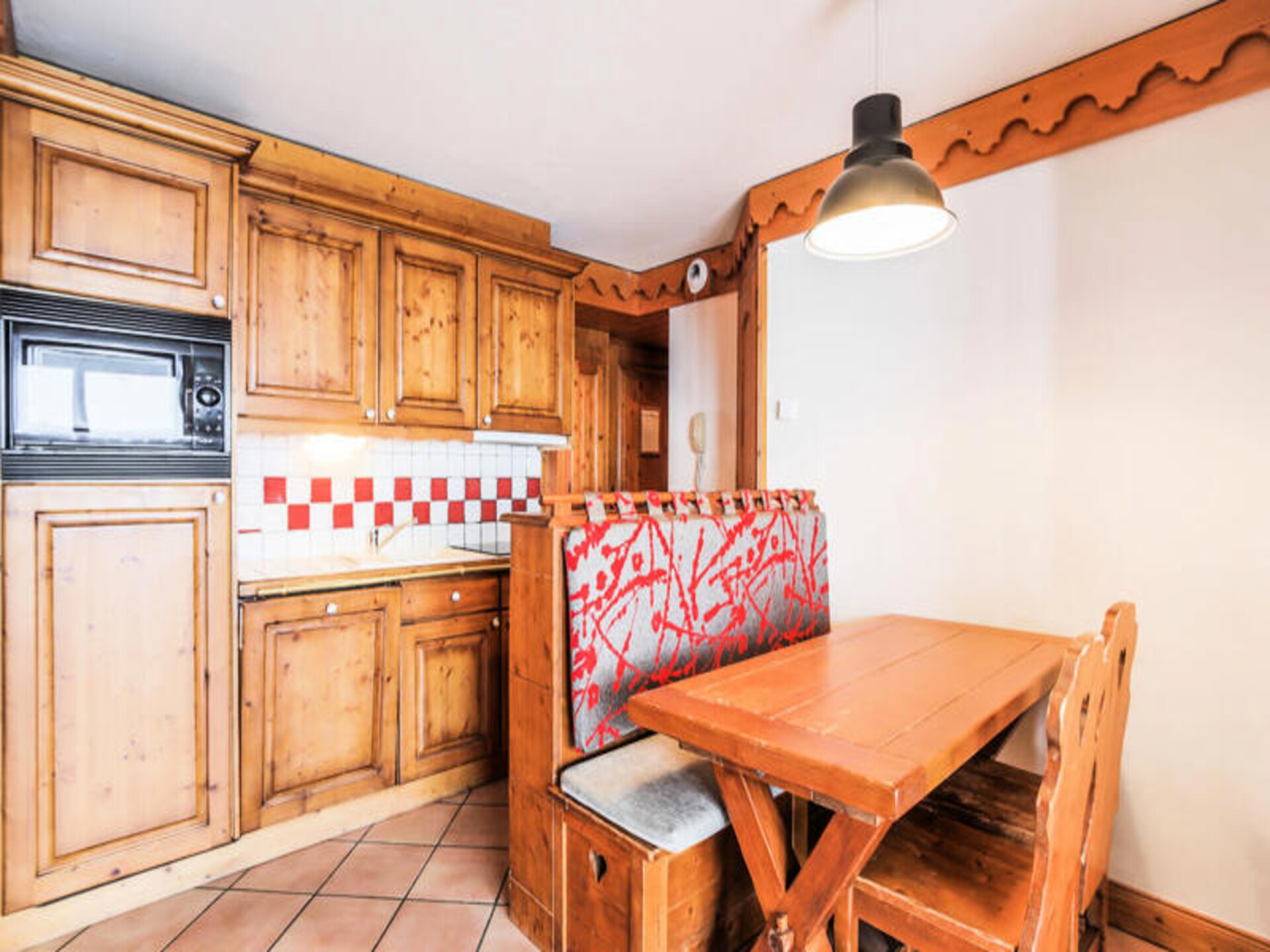 Authentiek appartement in Les Menuires met zwembad, sauna & uitzicht op 3 Vallees - foto 7