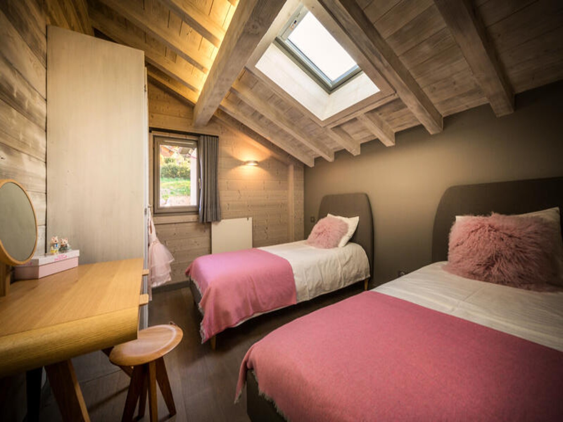 Ruim 5-slaapkamer chalet in Montriond met sauna en tuin, vlakbij Morzine - foto 9