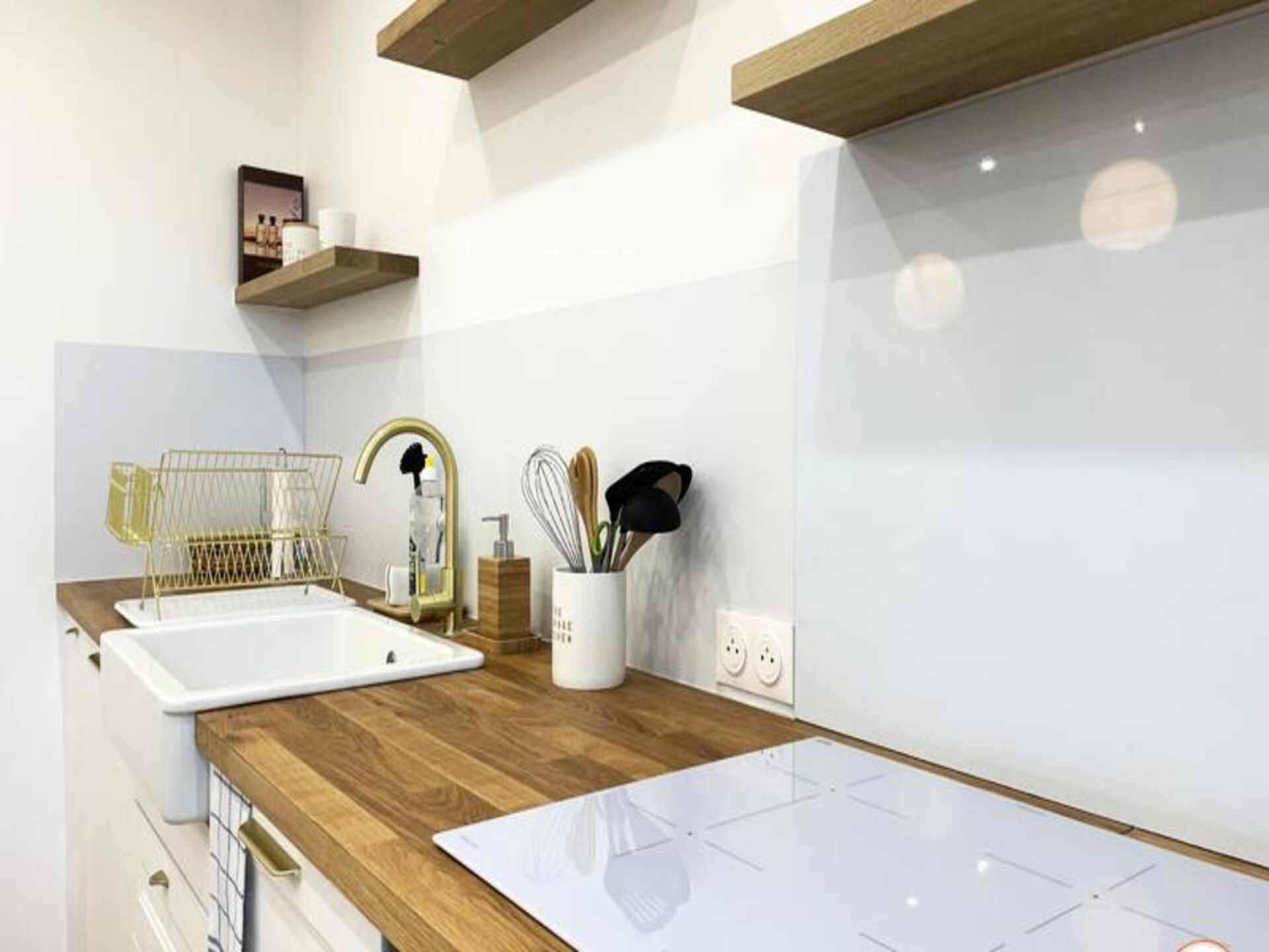 Chic appartement op 30 meter van het strand met uitzicht op zee en platteland - foto 16