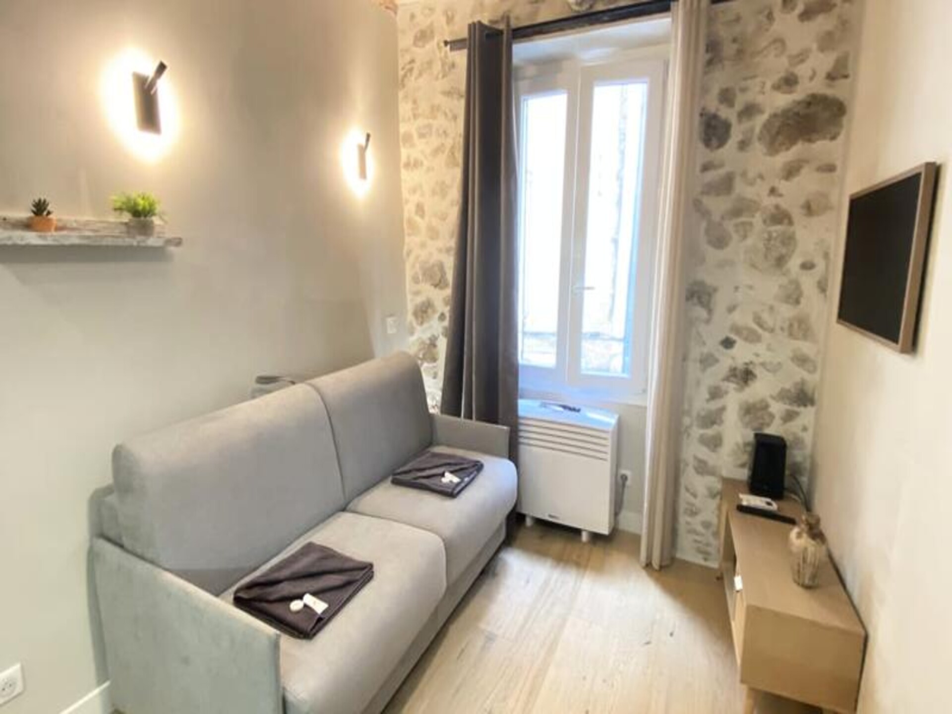 Knusse studio in hartje oud Antibes, 5 minuten van het strand - foto 5