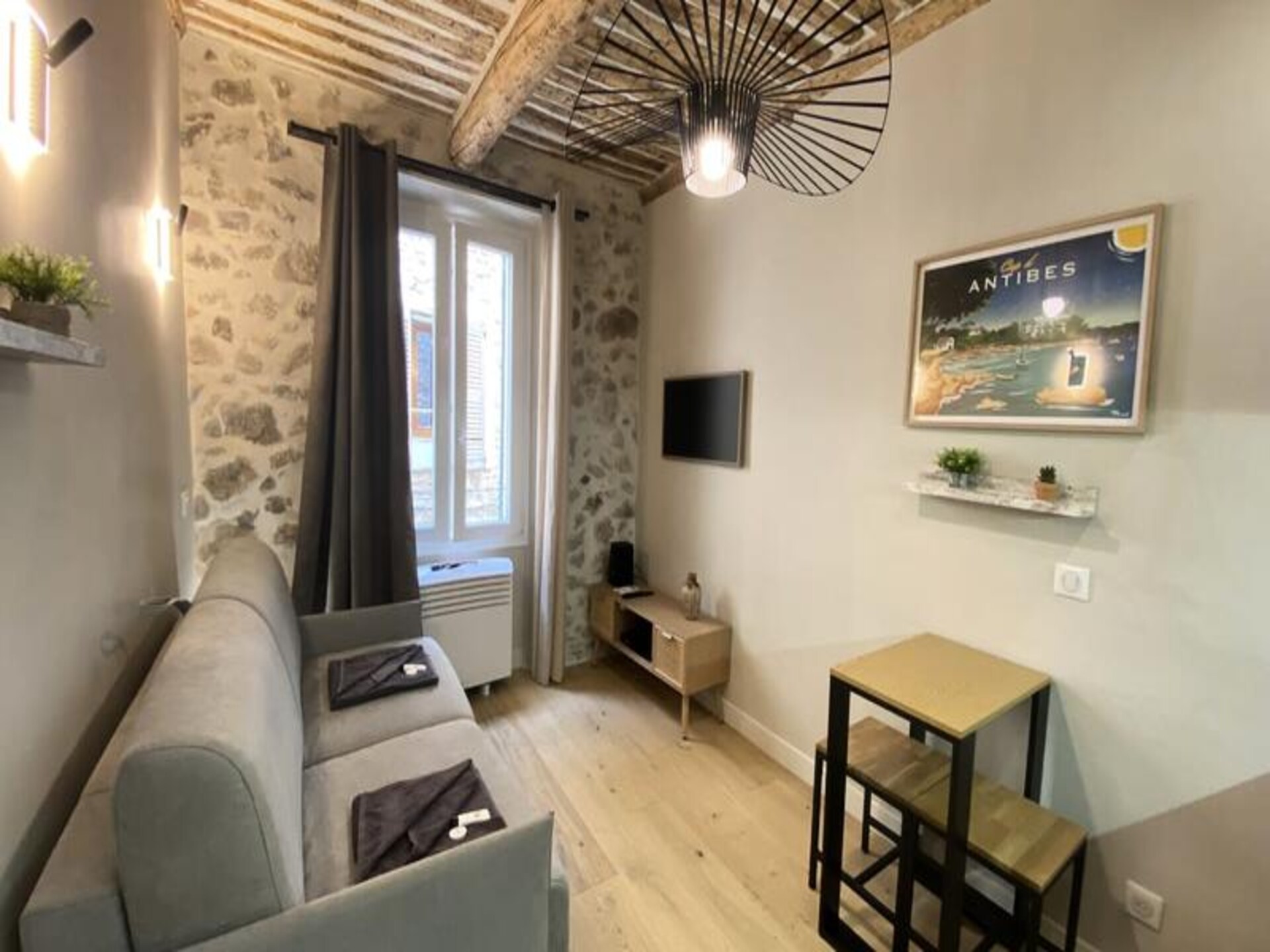 Knusse studio in hartje oud Antibes, 5 minuten van het strand - foto 10