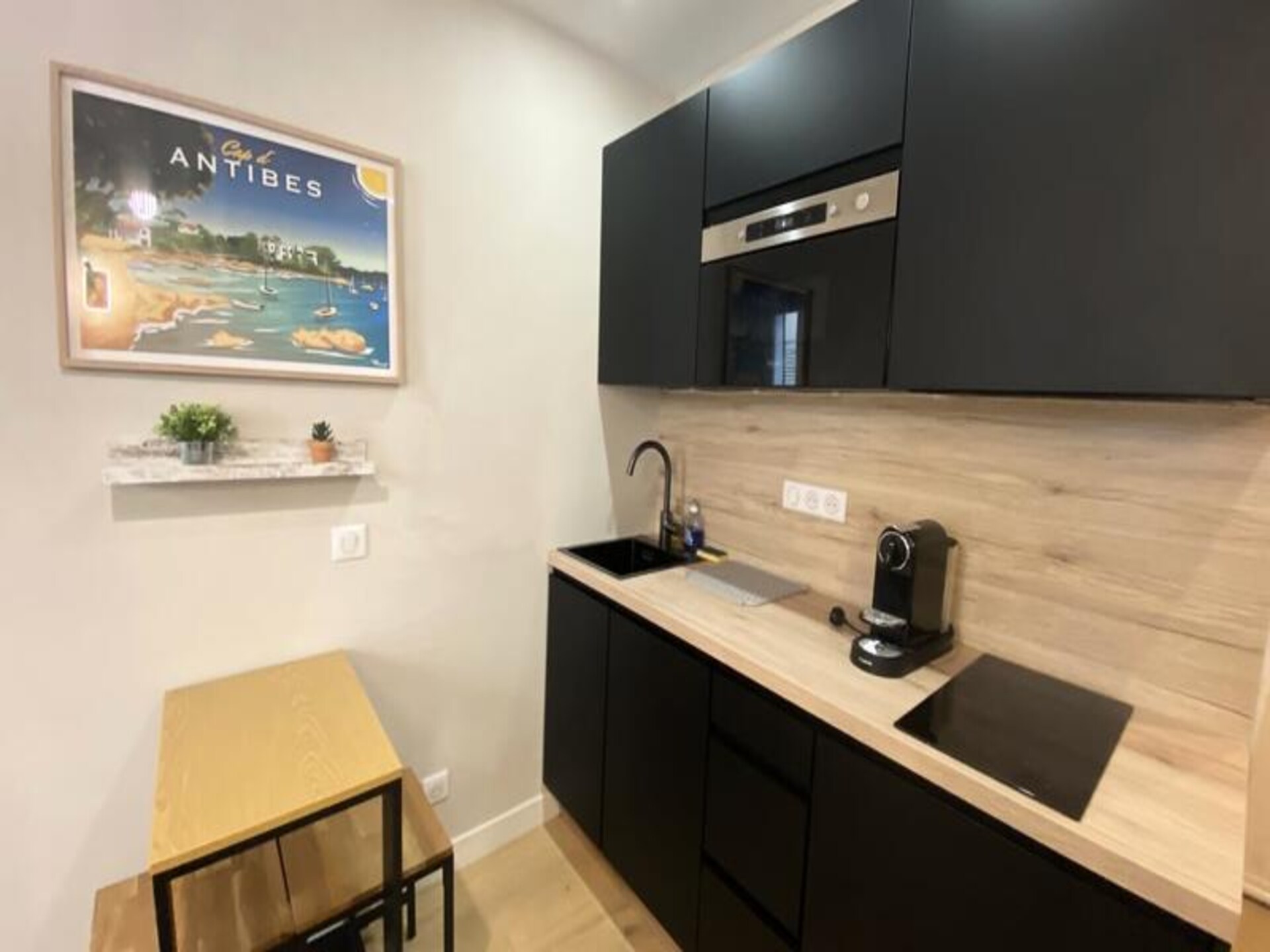 Knusse studio in hartje oud Antibes, 5 minuten van het strand - foto 14